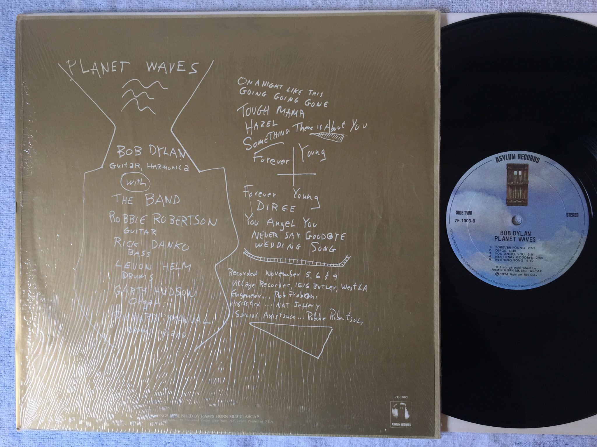 Omslagsbild för skivan BOB DYLAN planet waves LP -74 US ASYLUM 7E-1003