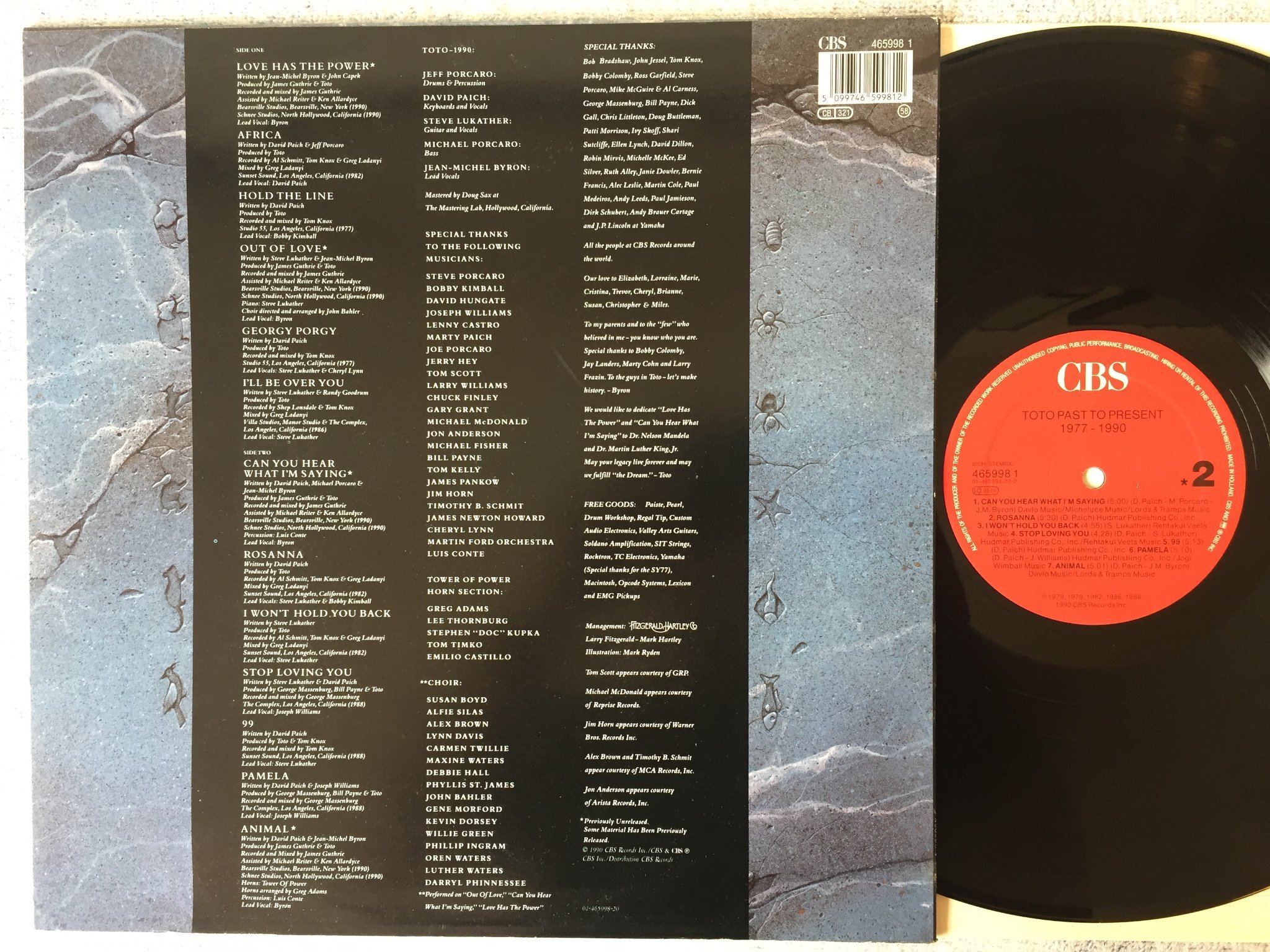 Omslagsbild för skivan TOTO past to present 1977 - 1990 LP -90 CBS 465998 1