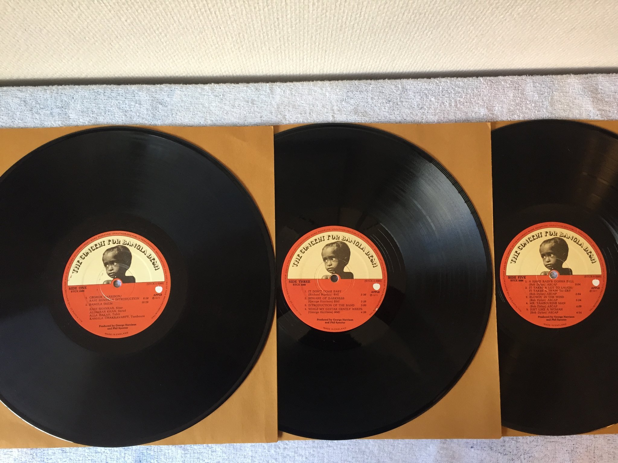 Omslagsbild för skivan V/A - The Concert For Bangla Desh 3xLP box -72 UK APPLE STCX 3385