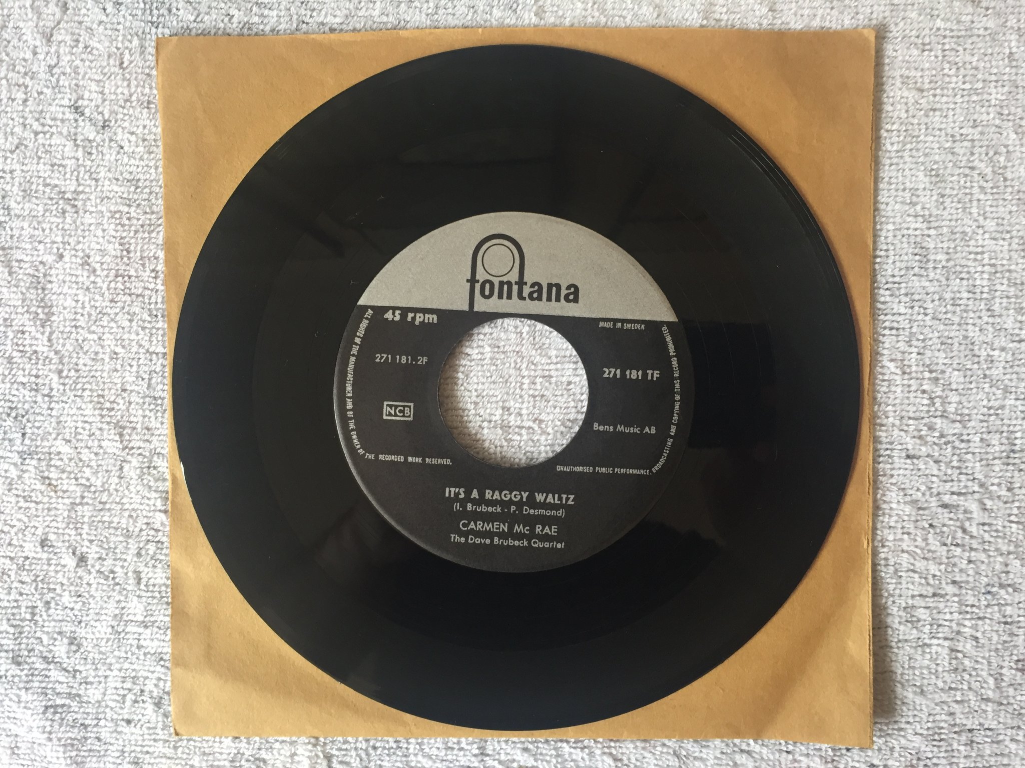 Omslagsbild för skivan CARMEN McRAE take five 7"single Swe FONTANA 271181 TF