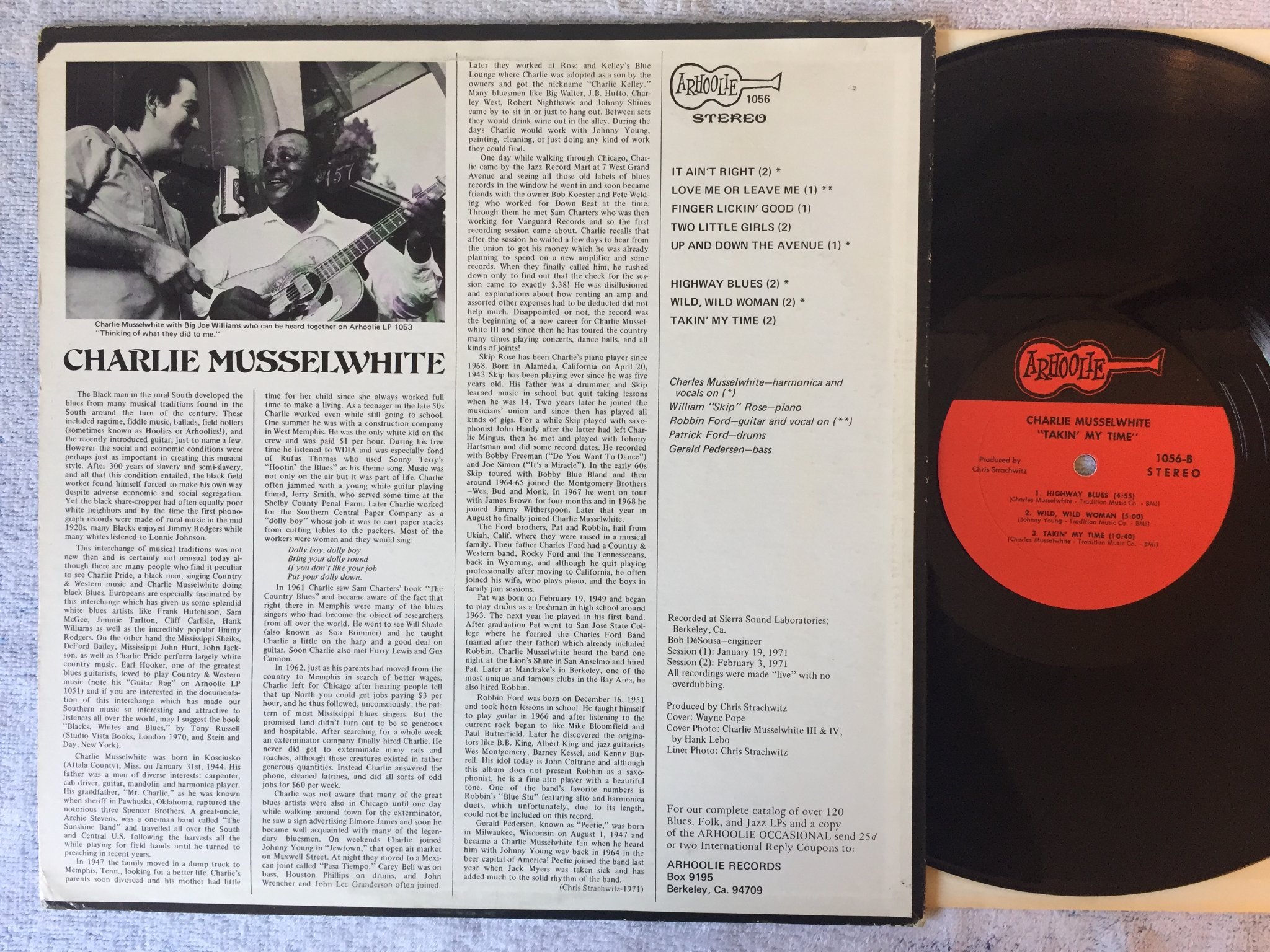 Omslagsbild för skivan CHARLIE MUSSELWHITE takin' my time LP US ARHOOLIE 1056