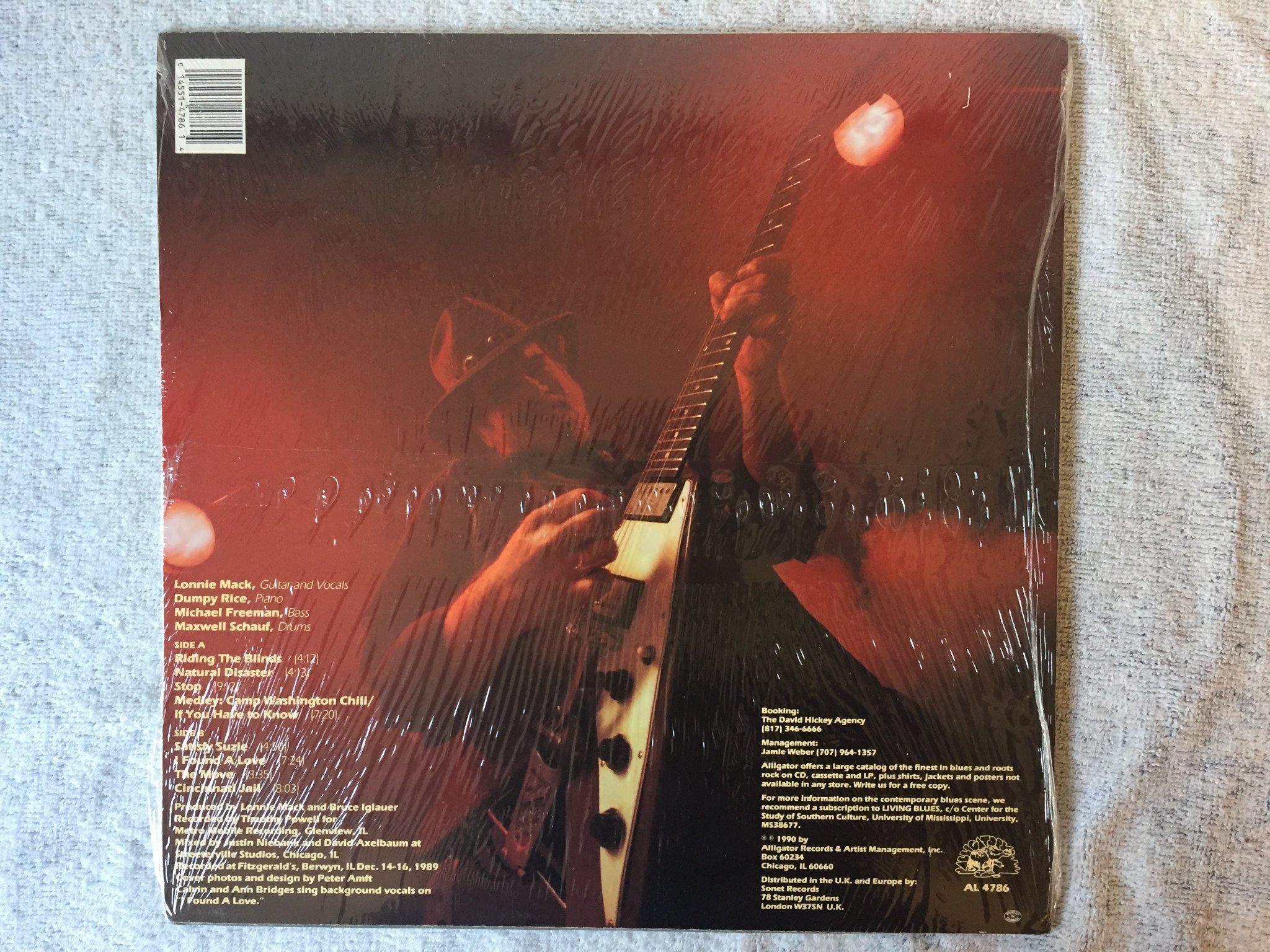 Omslagsbild för skivan LONNIE MACK Live Attack Of The Killer V LP -90 US ALLIGATOR AL 4786 Sealed