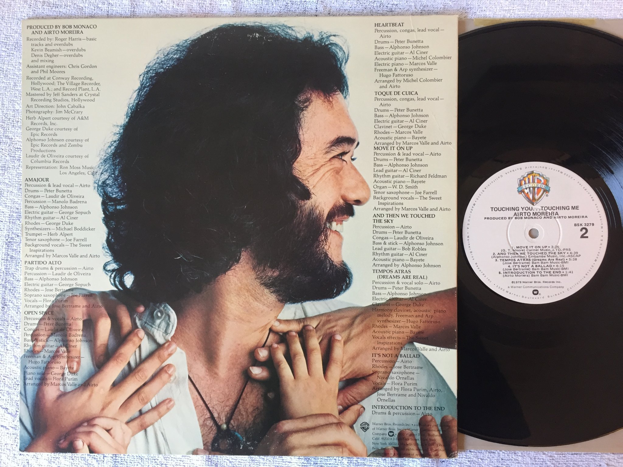 Omslagsbild för skivan AIRTO touching you… touching me LP -79 WARNER BROS BSK 3279