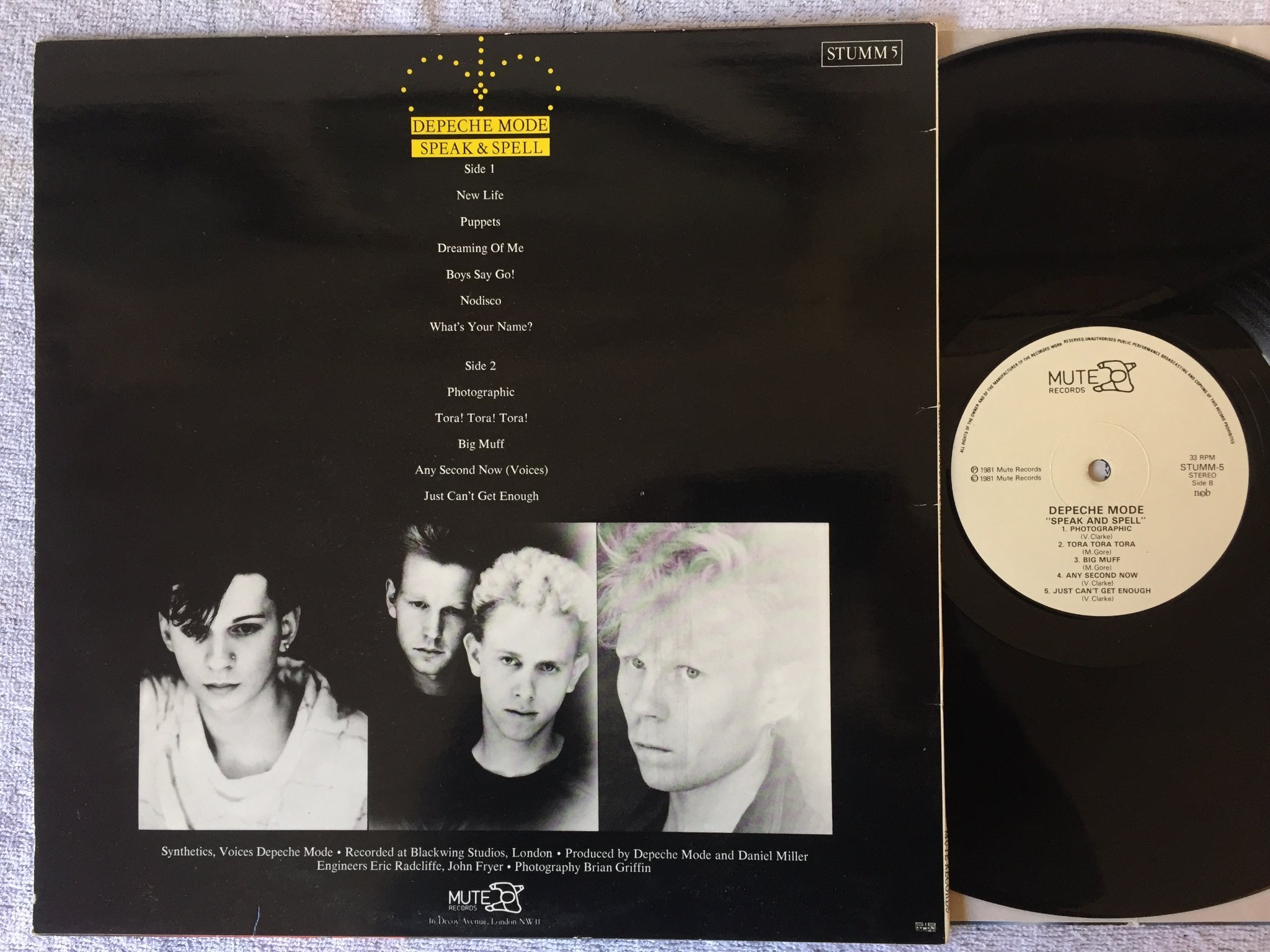 Omslagsbild för skivan DEPECHE MODE speak & spell LP -81 MUTE STUMM-5