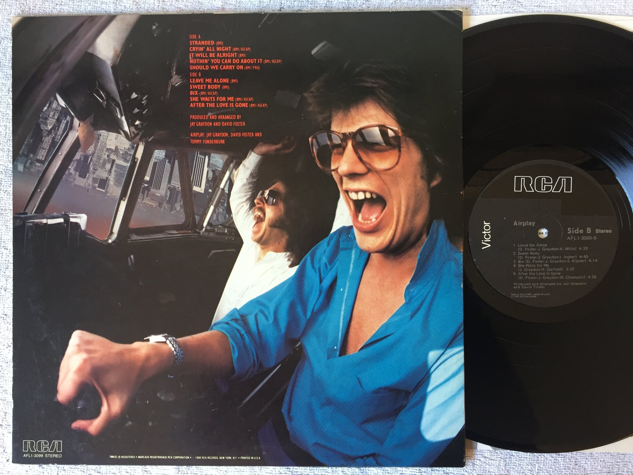 Omslagsbild för skivan AIRPLAY s/t LP -80 US RCA AFL1 3099