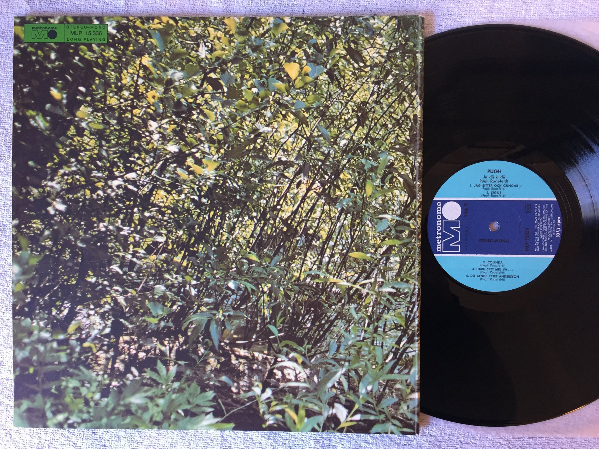 Omslagsbild för skivan PUGH ja dä ä dä LP -69 Swe METRONOME MLP 15.336 tungt original