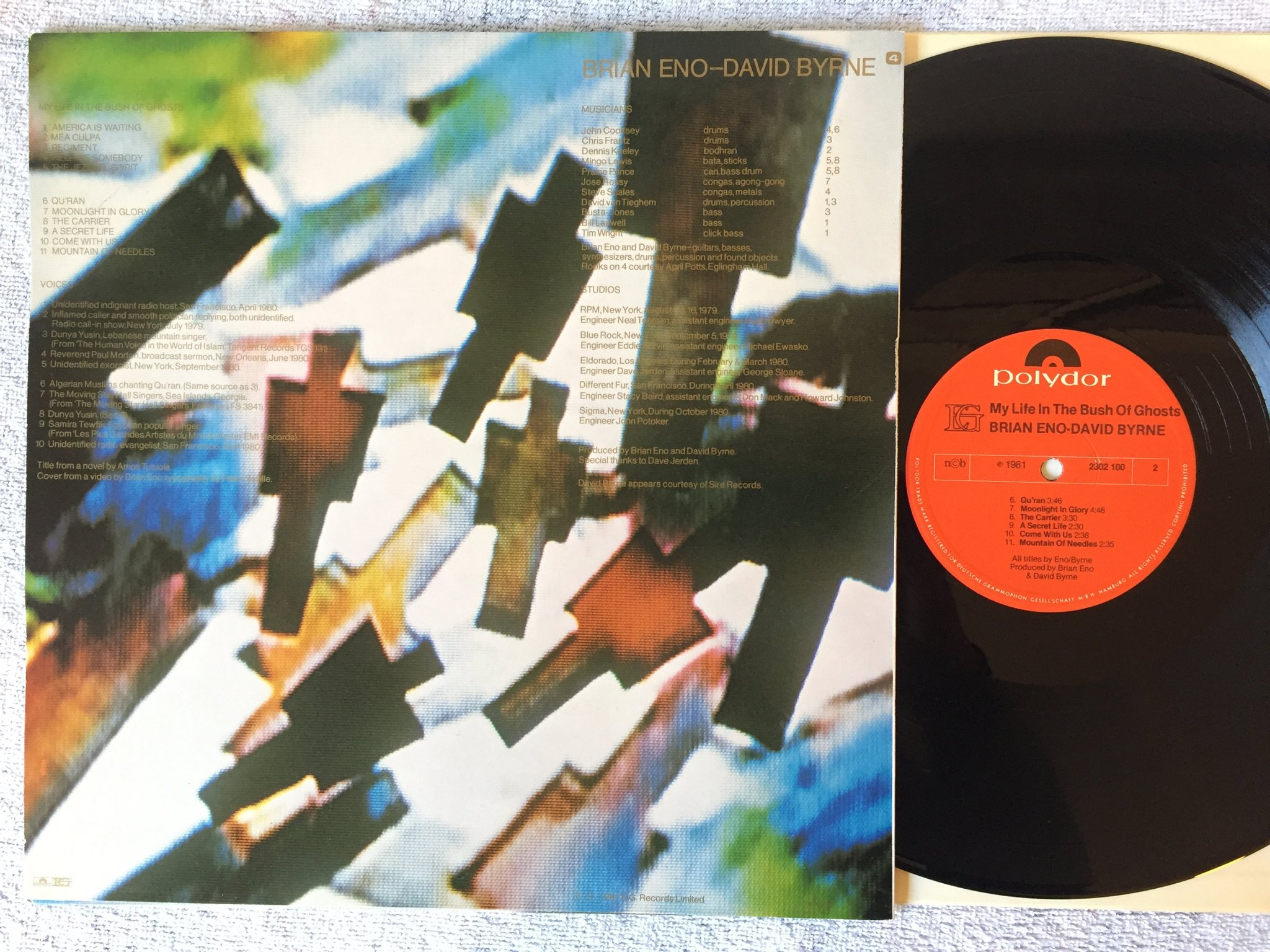 Omslagsbild för skivan BRIAN ENO - DAVID BYRNE my life in the bush of ghosts LP -81 (ncb) POLYDOR 2302 