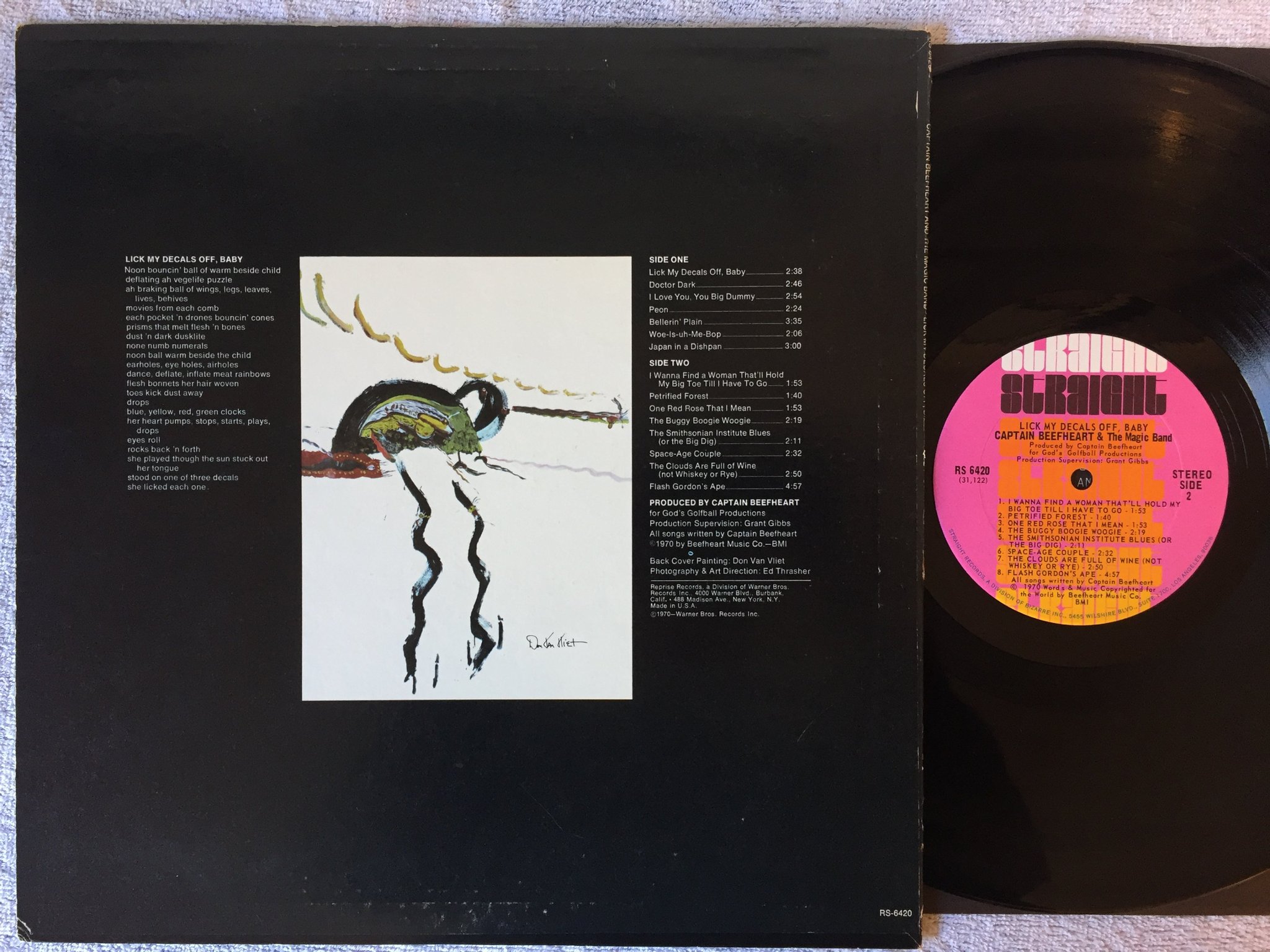 Omslagsbild för skivan CAPTAIN BEEFHEART & THE MAGIC BAND lick my decals off babay LP -70 US STRAIGHT R