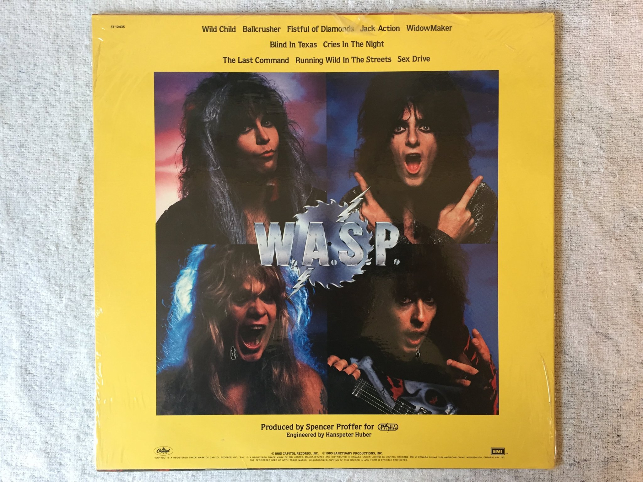 Omslagsbild för skivan W.A.S.P. the last command LP -85 Can CAPITOL ST-12435 still sealed 