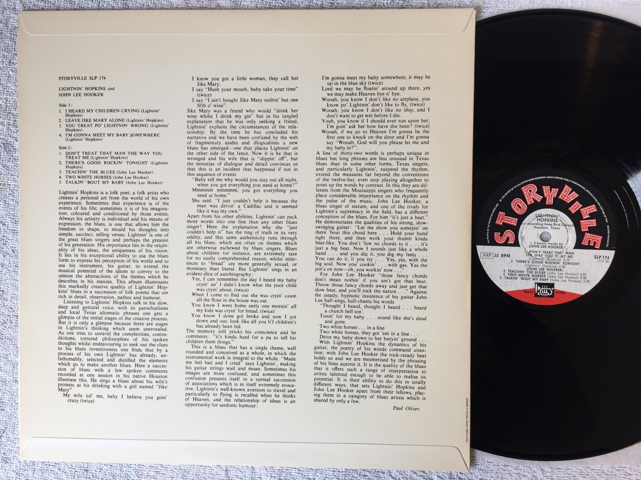Omslagsbild för skivan LIGHTNIN HOPKINS + 3 bonus tracks by John Lee Hooker LP -72 UK STORYVILLE SLP 17