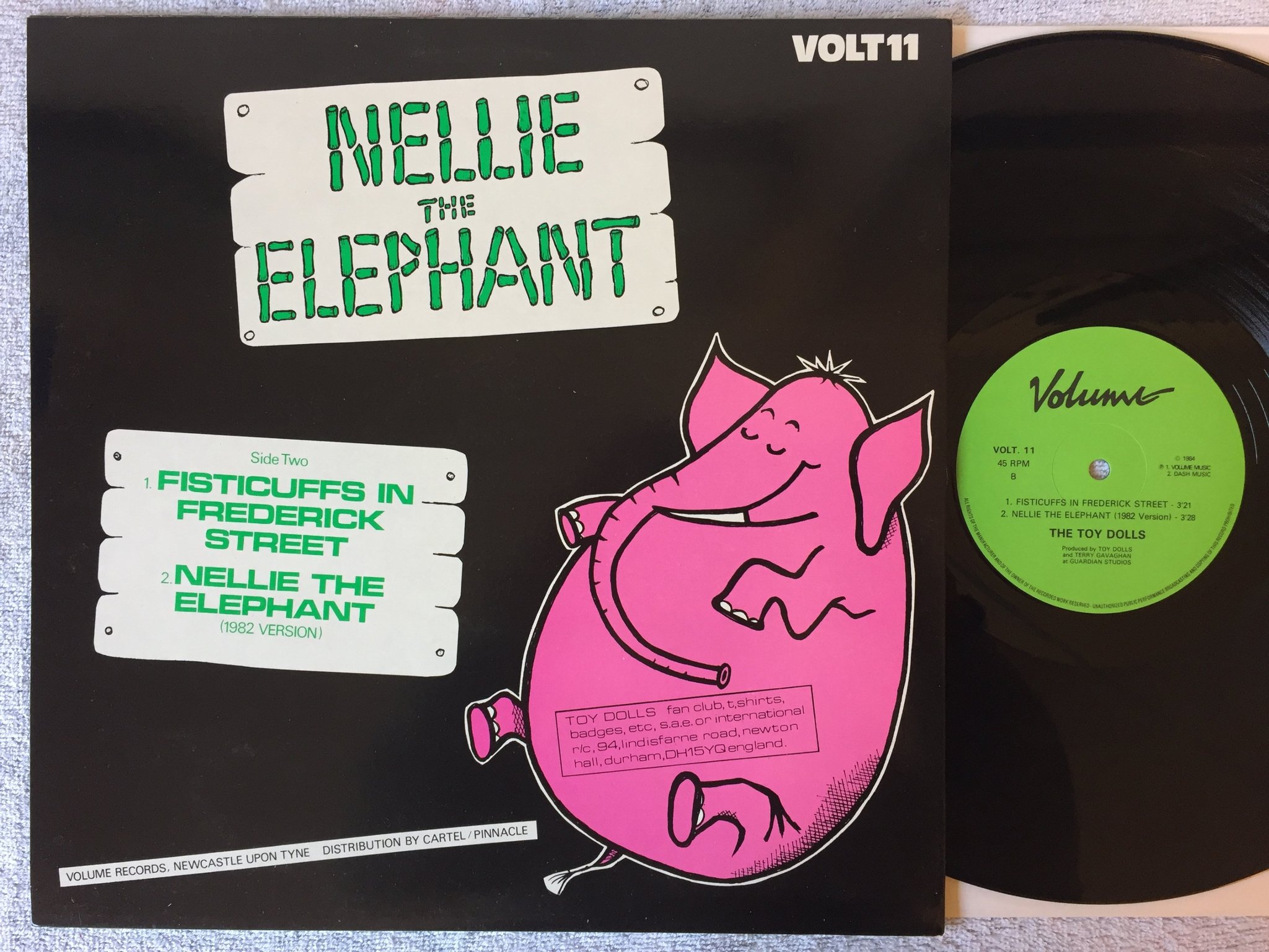 Omslagsbild för skivan THE TOY DOLLS Nellie The Elephant 12"single -84 UK  VOLT 11