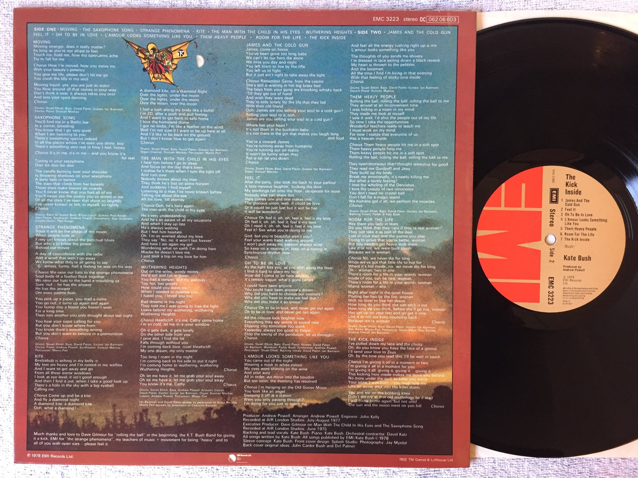 Omslagsbild för skivan KATE BUSH The Kick Inside LP -78 UK EMI EMC 3223