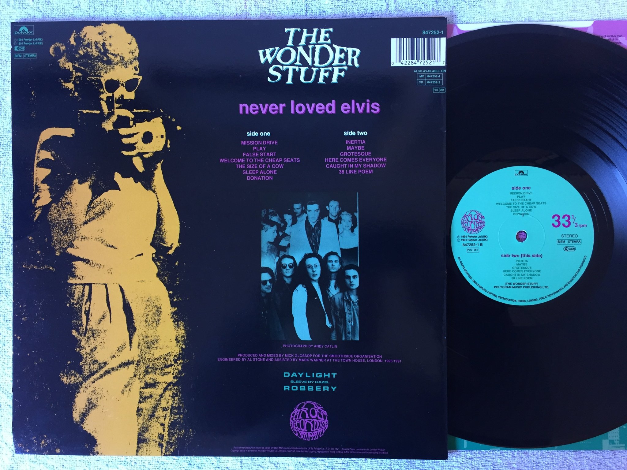 Omslagsbild för skivan THE WONDER STUFF never loved Elvis LP -91 POLYDOR 847252-1