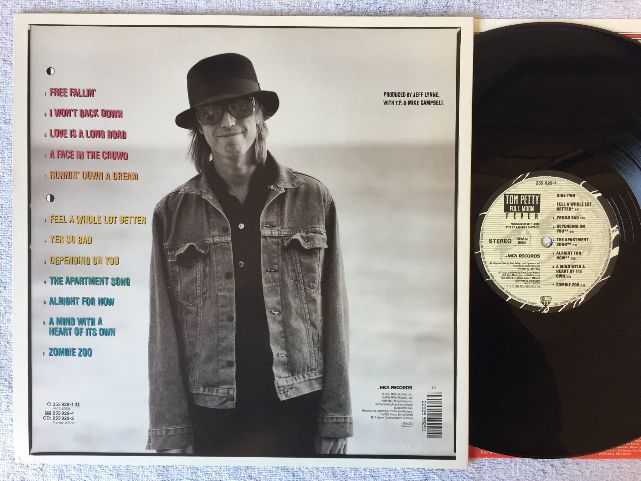 Omslagsbild för skivan Tom Petty - full moon fever LP -89 MCA 255929-1 " free fallin' "