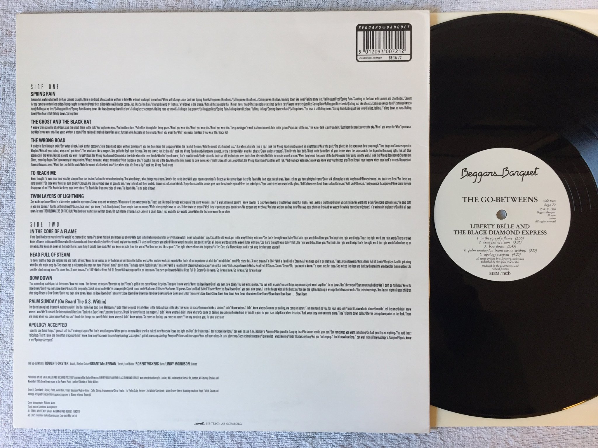 Omslagsbild för skivan THE GO-BETWEENS  Liberty Belle And The Black Diamond ExpressLP -85 ncb BEGA 72