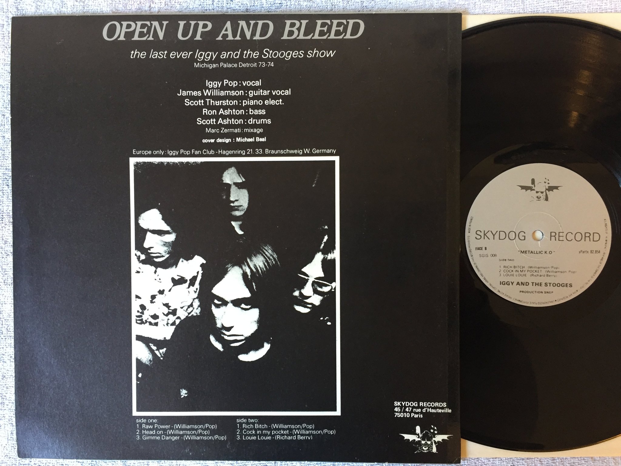 Omslagsbild för skivan IGGY AND THE STOOGES Metallic 'KO LP -76 Fra SKYDOG SGIS 008