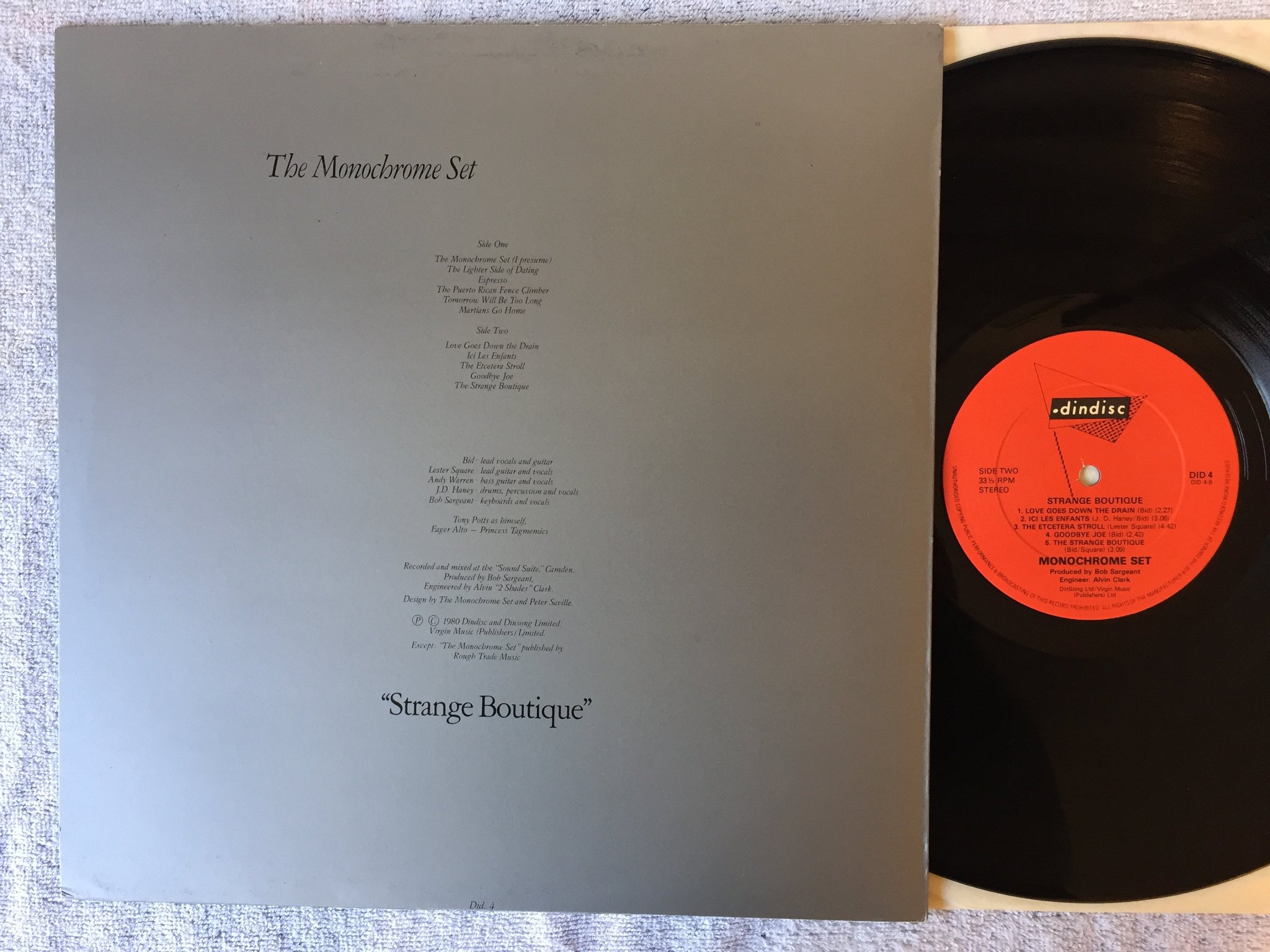 Omslagsbild för skivan THE MONOCHROME SET Strange Boutique LP UK Dindisc DID-4