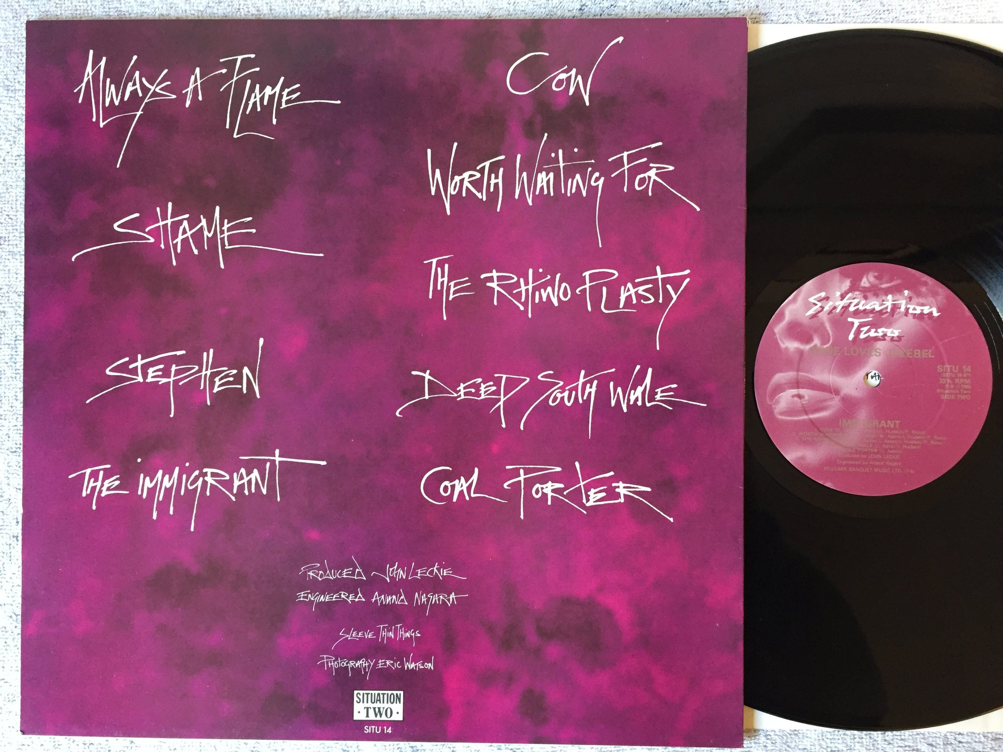 Omslagsbild för skivan GENE LOVES JEZEBEL immigrant LP -85 UK SITUATION TWO SITU 14