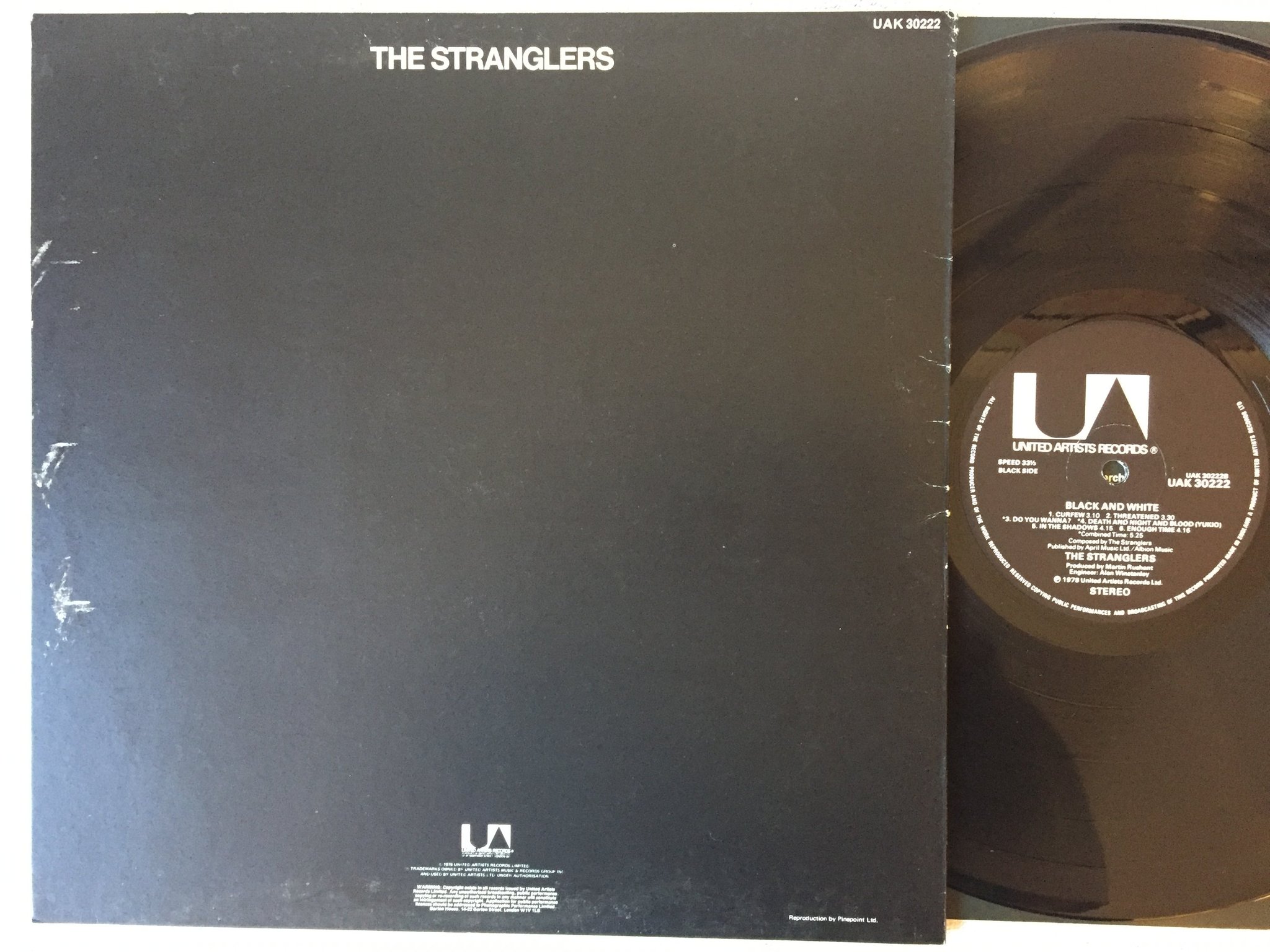 Omslagsbild för skivan THE STRANGLERS black & white LP -78 UK UNITED ARTISTS UAK 30222