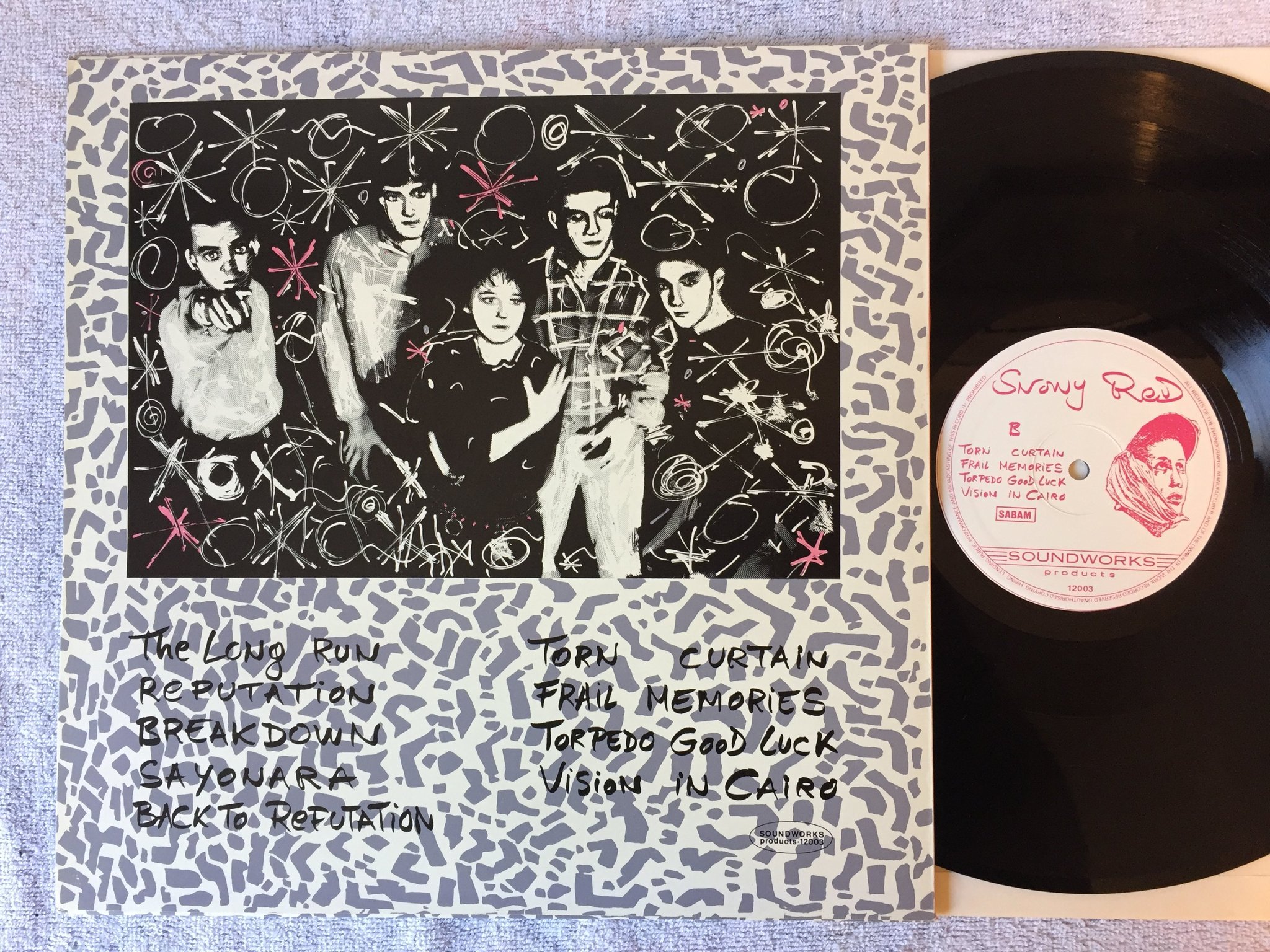 Omslagsbild för skivan SNOWY RED Vision LP -84 Belgium SOUNDWORK 12003 electronic