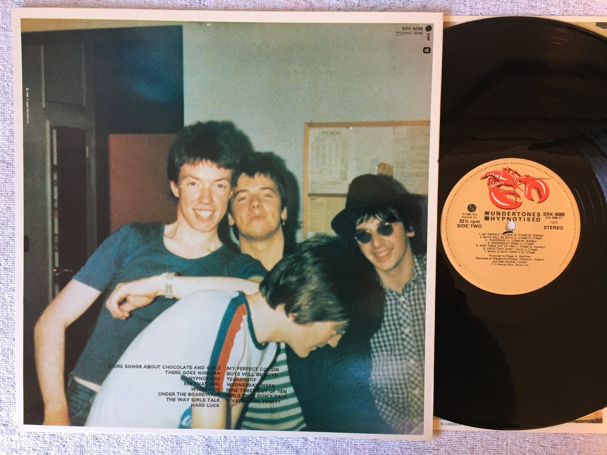 Omslagsbild för skivan THE UNDERTONES Hypnotised LP -80 ncb SIRE SRK 6088