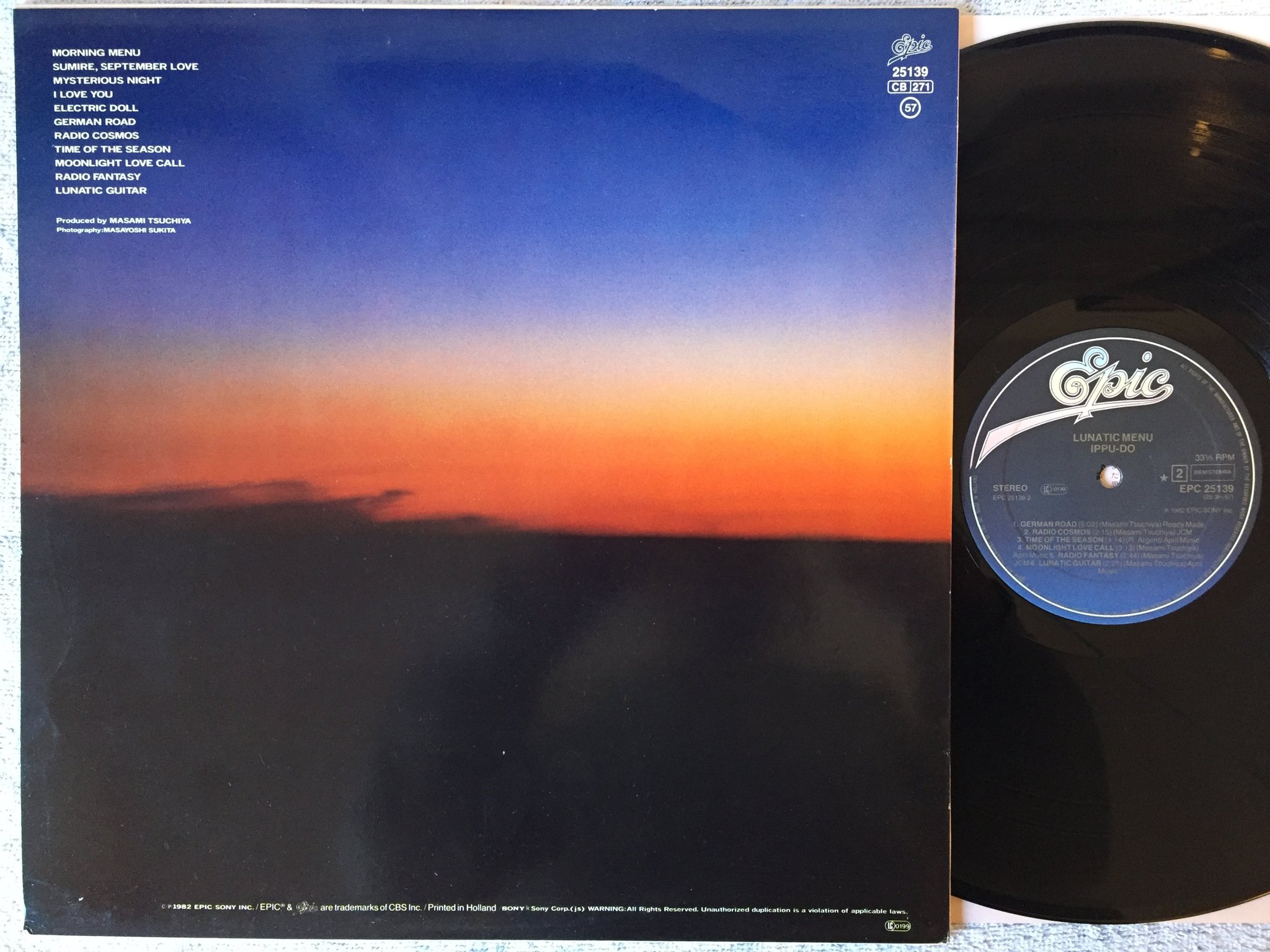 Omslagsbild för skivan IPPU-DO lunatic menu LP -82 Hol EPIC EPC 25139