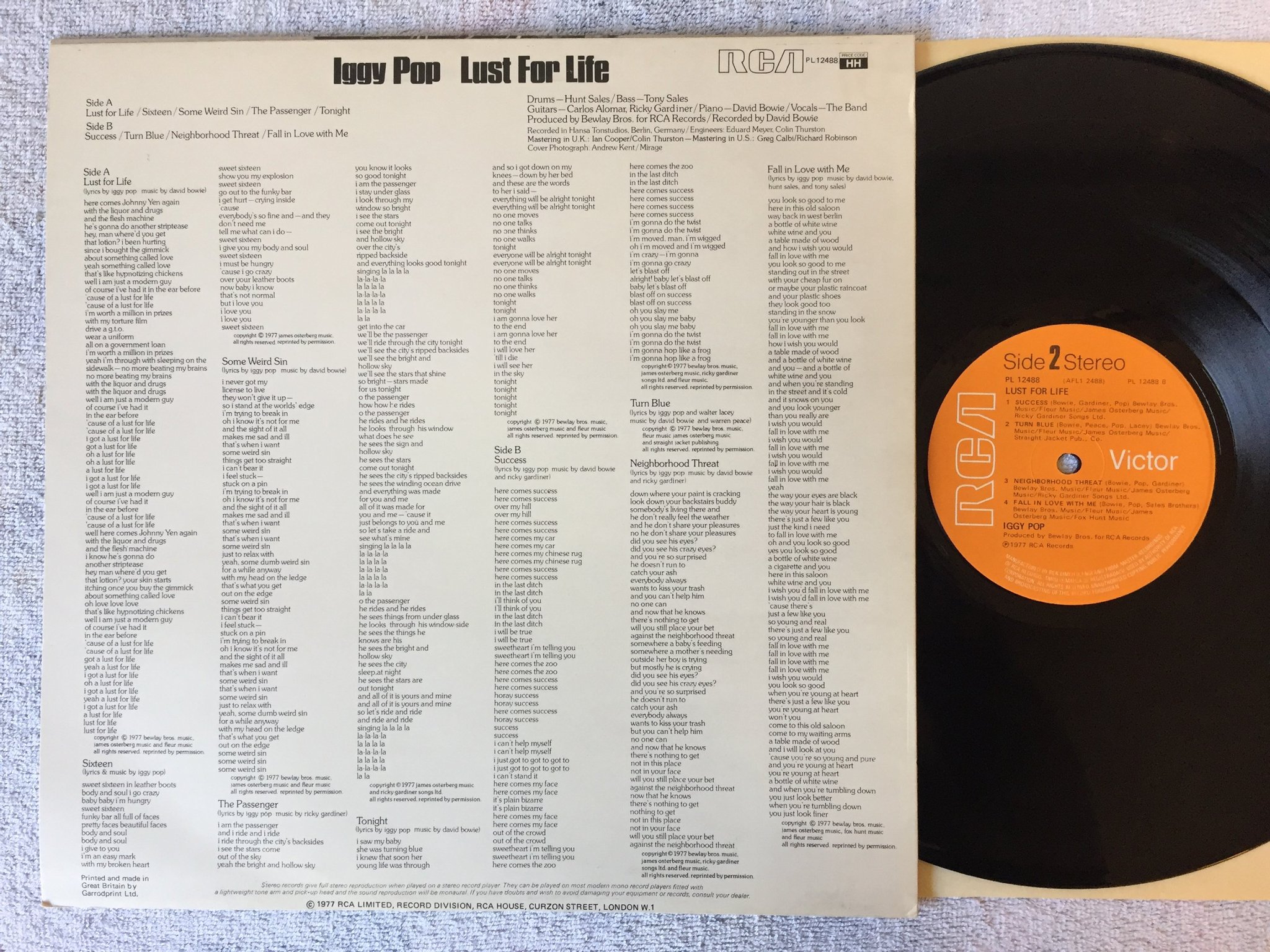 Omslagsbild för skivan IGGY POP lust for life LP -77 UK RCA PL 12488
