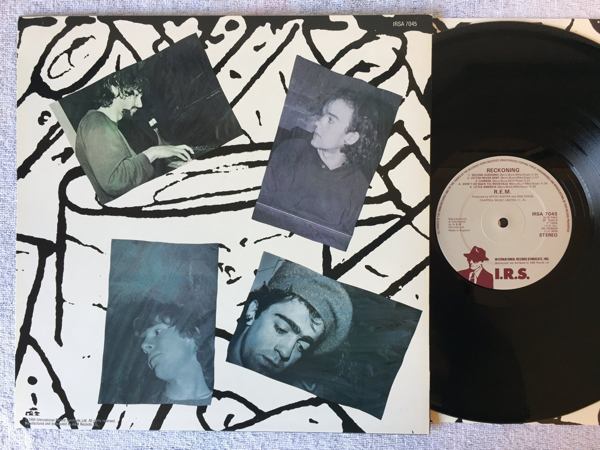 Omslagsbild för skivan R.E.M. Reckoning LP -84 UK I.R.S. RSA 7045