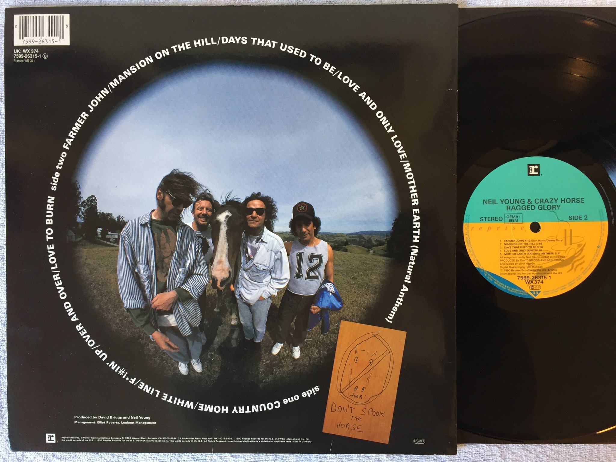 Omslagsbild för skivan NEIL YOUNG & CRAZY HORSE ragged glory LP -90 Ger REPRISE 7599-26315-1