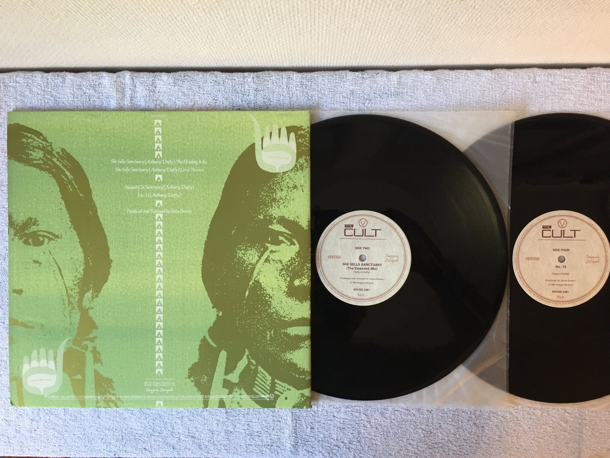 Omslagsbild för skivan THE CULT She Sells Sanctuary 2x12"single -85 Can VERTIGO SOVXD 2361