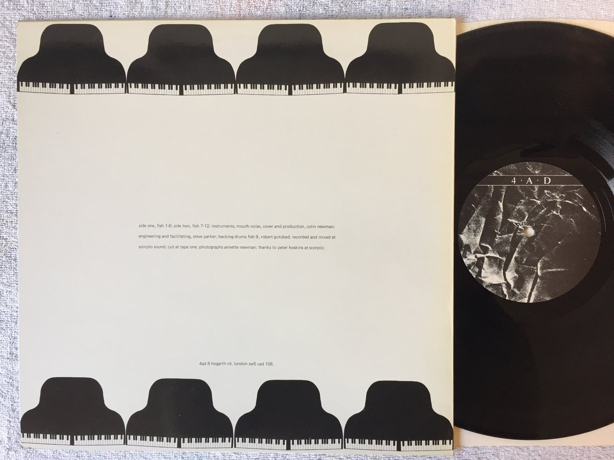 Omslagsbild för skivan COLIN NEWMAN Provisionally Entitled The Singing Fish LP -81 UK 4AD CAD-108