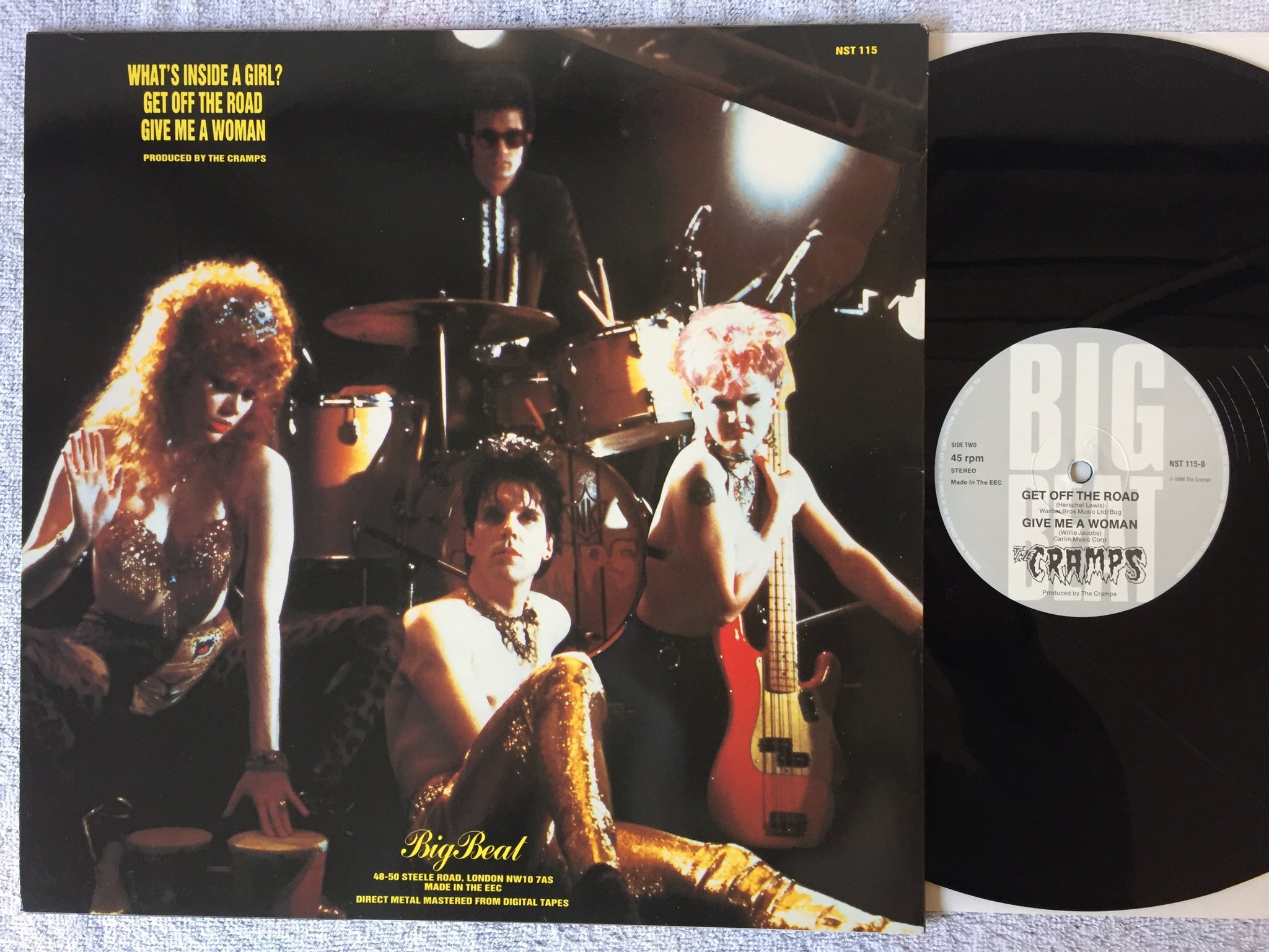 Omslagsbild för skivan THE CRAMPS what's inside a girl? 12"single -86 BIG BEAT NST 115