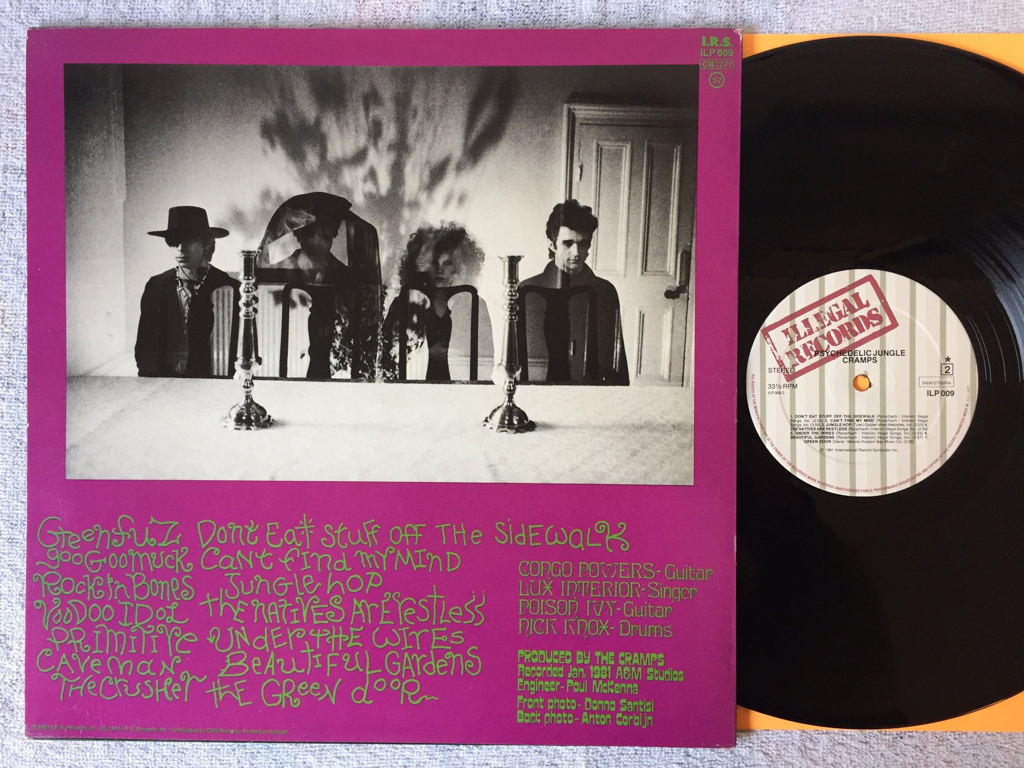 Omslagsbild för skivan THE CRAMPS Psychedelic Jungle LP -81 Hol ILLEGAL RECORDS ILP 009