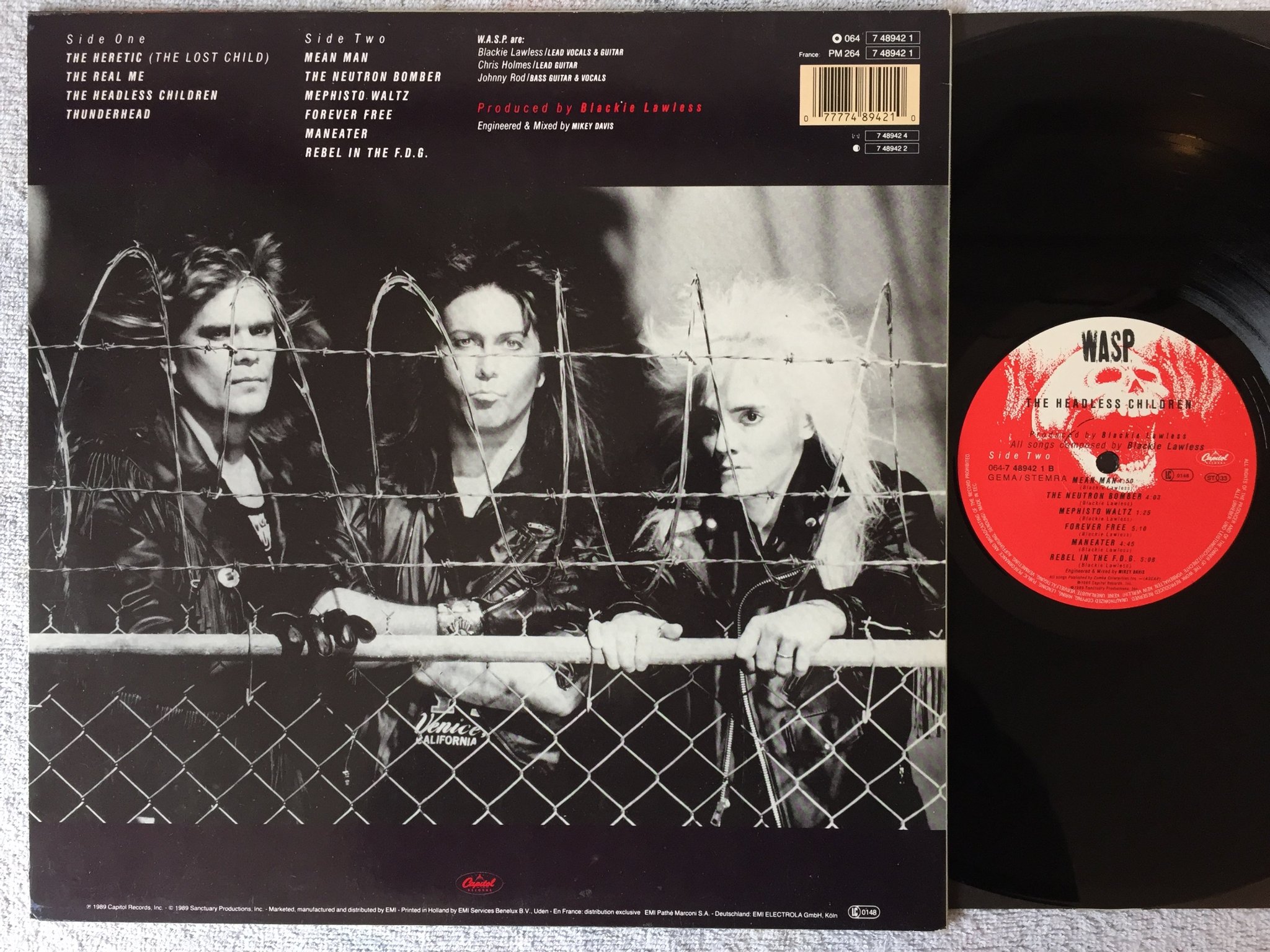 Omslagsbild för skivan W.A.S.P. the headless children LP -89 CAPITOL 064 7 48942 1