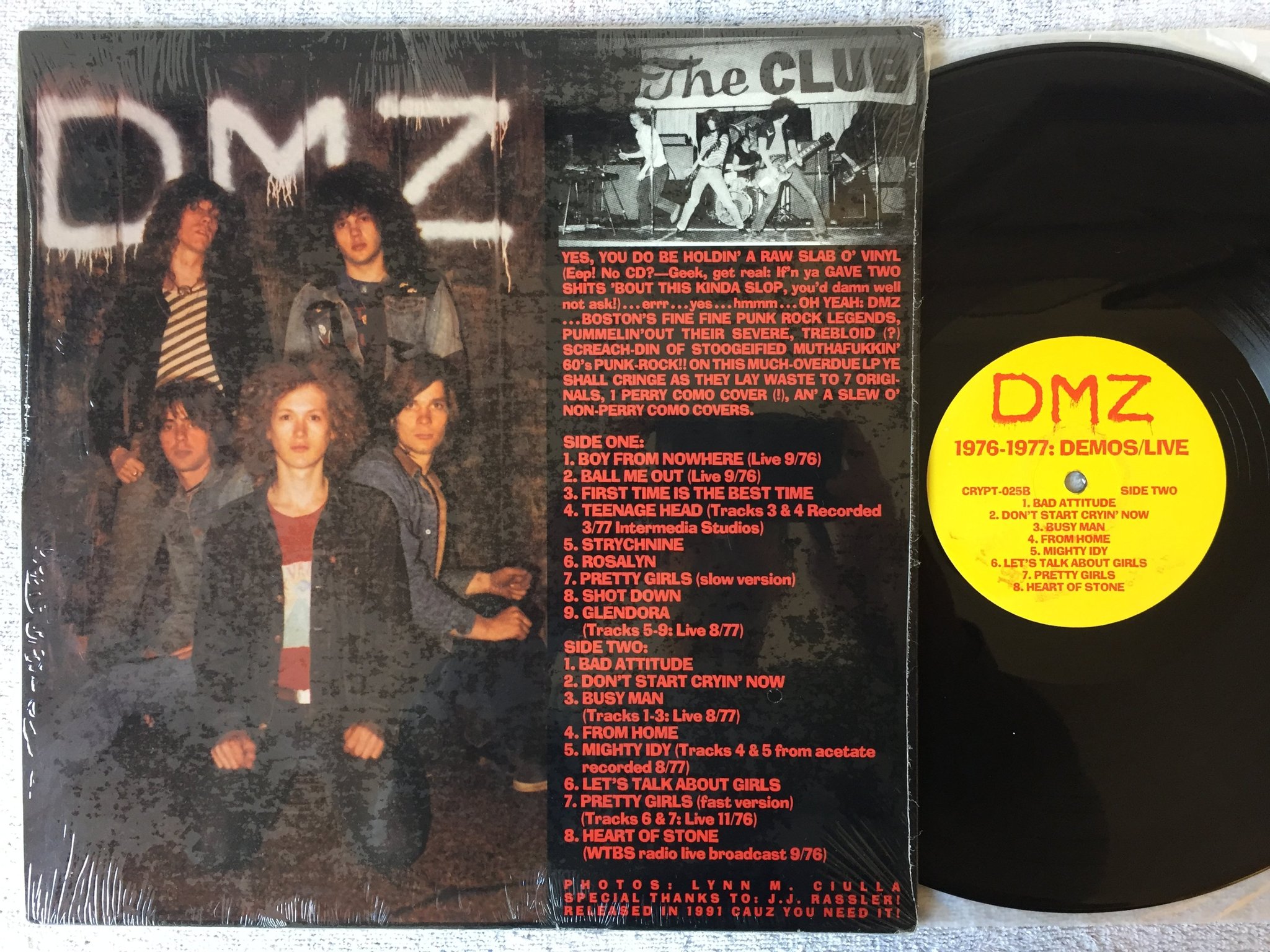 Omslagsbild för skivan DMZ 1976-1977: Demos/Live LP -91 US CRYPT 025 punk rock