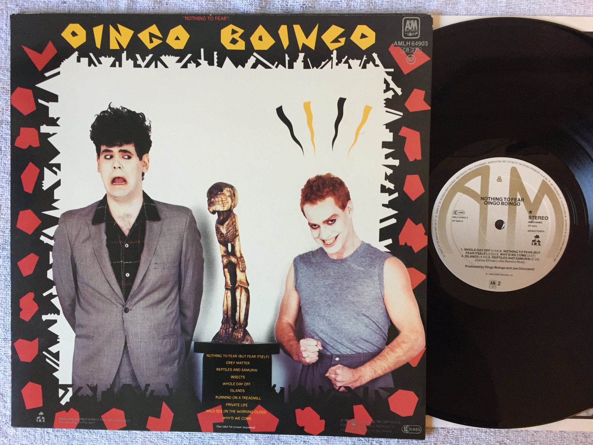 Omslagsbild för skivan OINGO BOINGO nothing to fear LP -82 Hol A&M AMLH 64903
