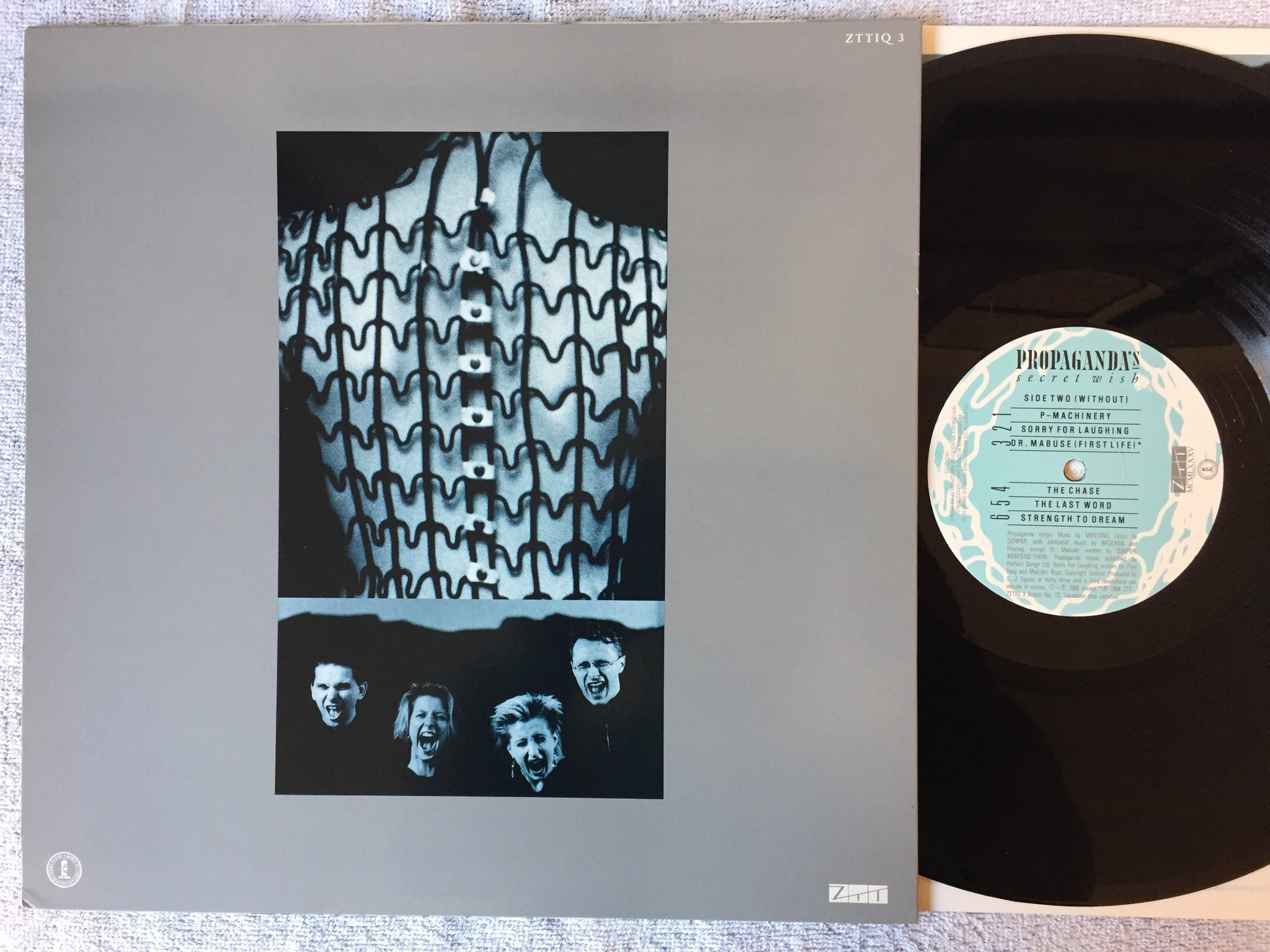 Omslagsbild för skivan PROPAGANDA A Secret Wish LP -85 UK ZTTIQ 3 