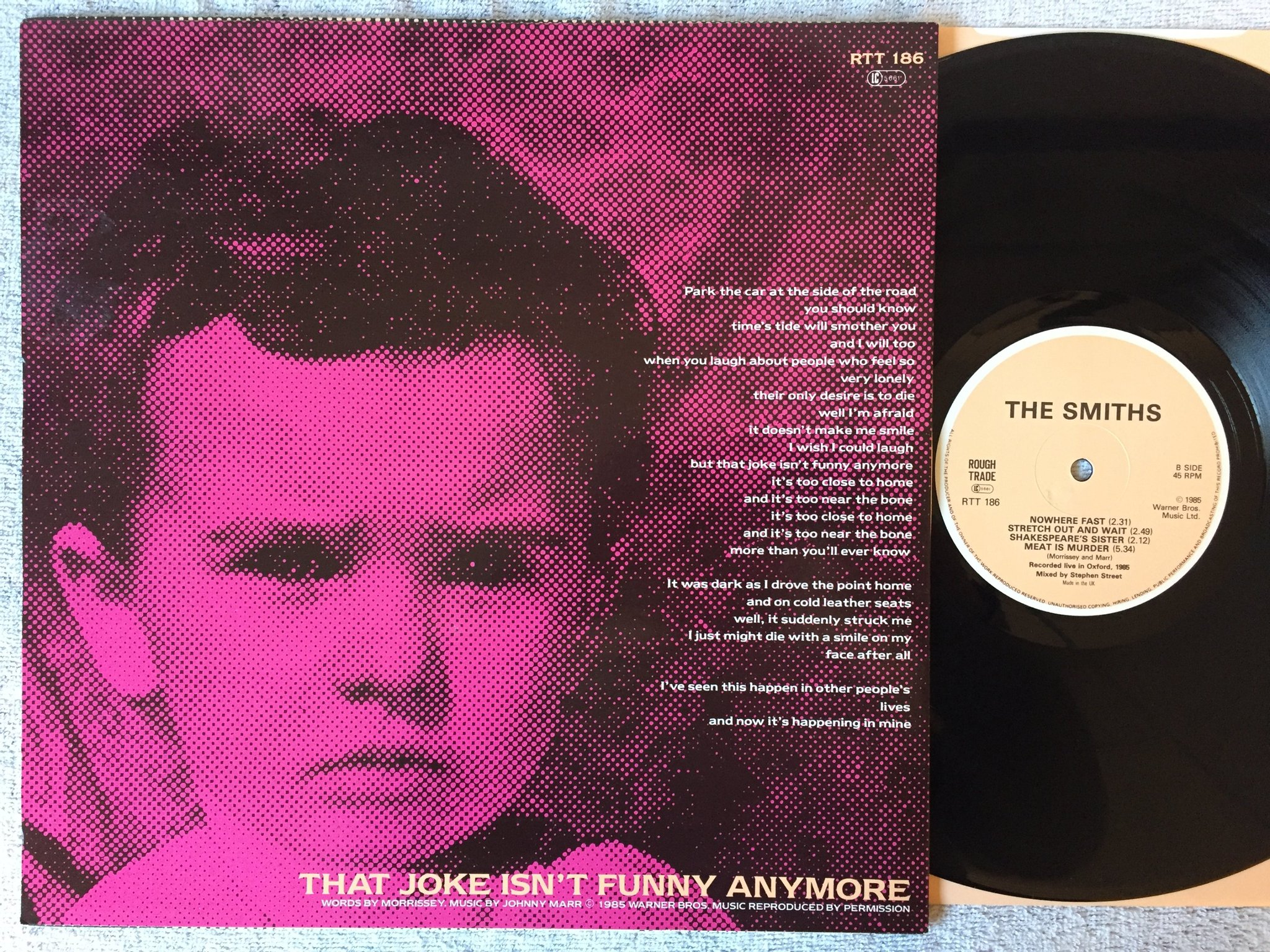 Omslagsbild för skivan THE SMITHS That Joke Isn't Funny... 12"single -83 UK ROUGH TRADE RTT 186