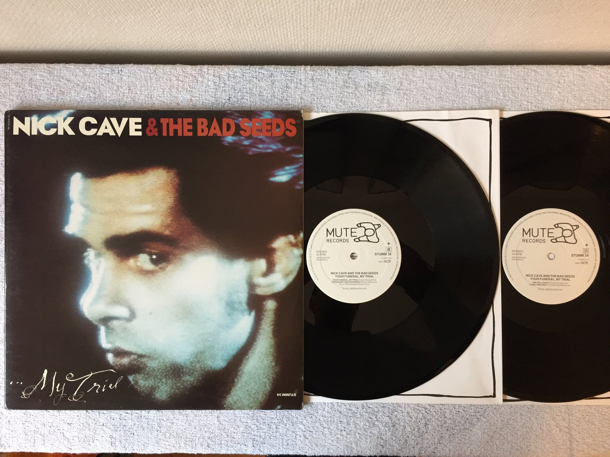 Omslagsbild för skivan NICK CAVE & THE BAD SEEDS Your Funeral ... My Trial 2x12" ncb MUTE STUMM 34