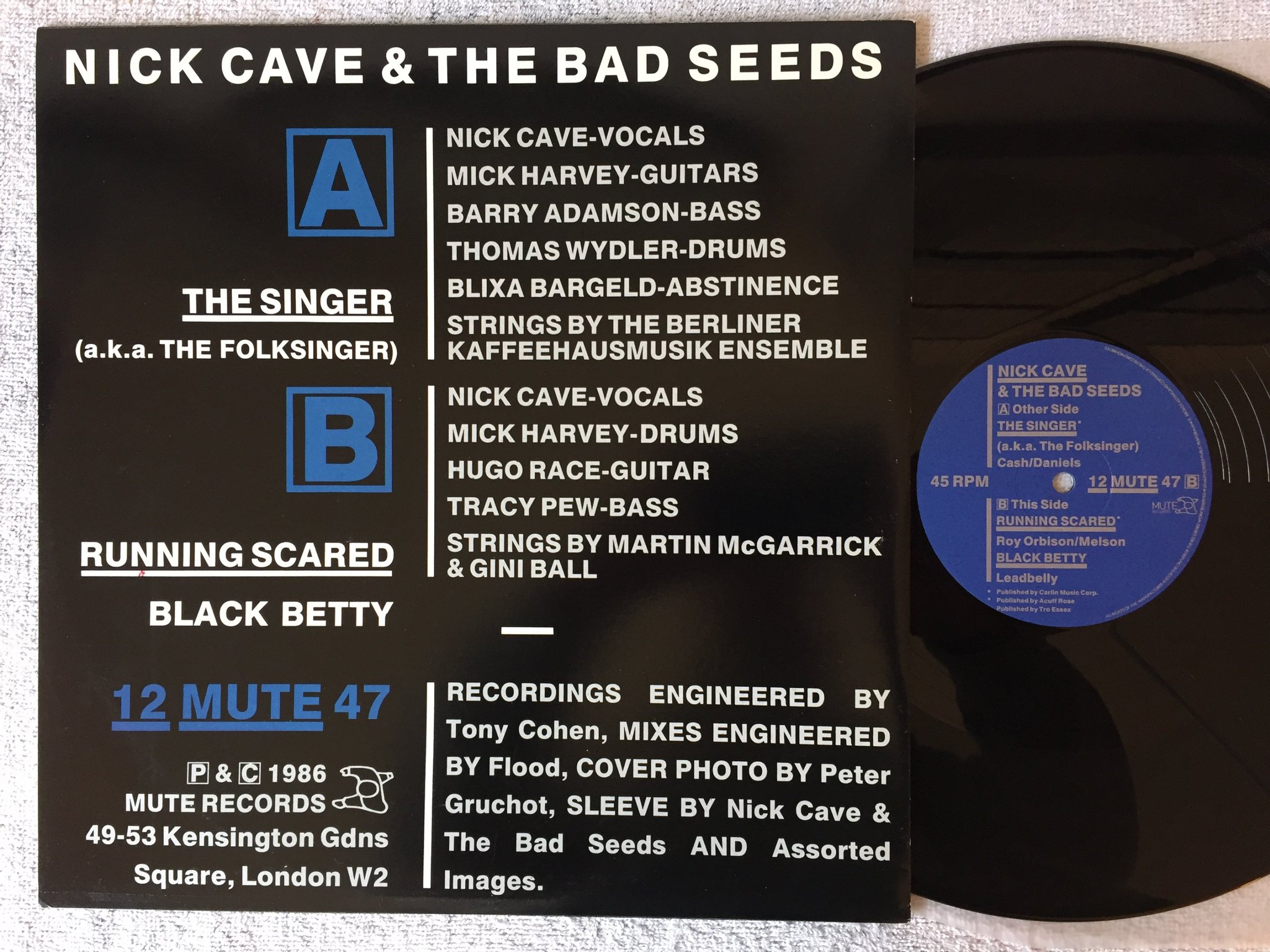 Omslagsbild för skivan NICK CAVE & THE BAD SEEDS The Singer 12"single UK MUTE 12 MUTE 47