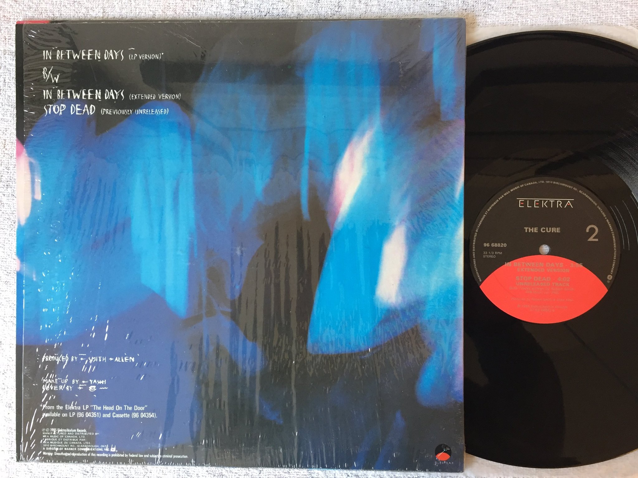 Omslagsbild för skivan THE CURE in between the days 12"single -85 Canada ELEKTRA 96 68820