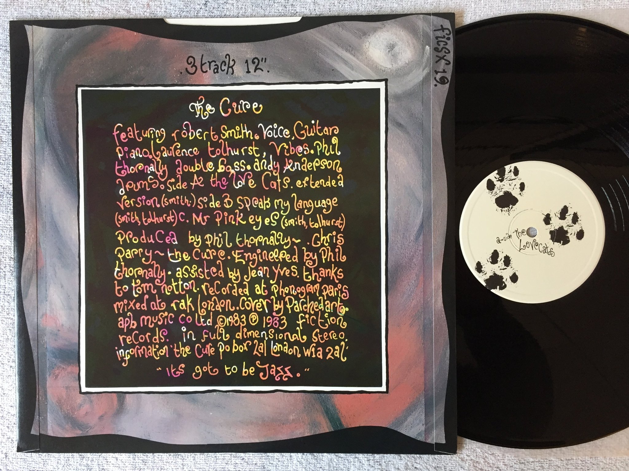 Omslagsbild för skivan THE CURE The Love Cats 12"single -83 UK FICTION ficxs 19