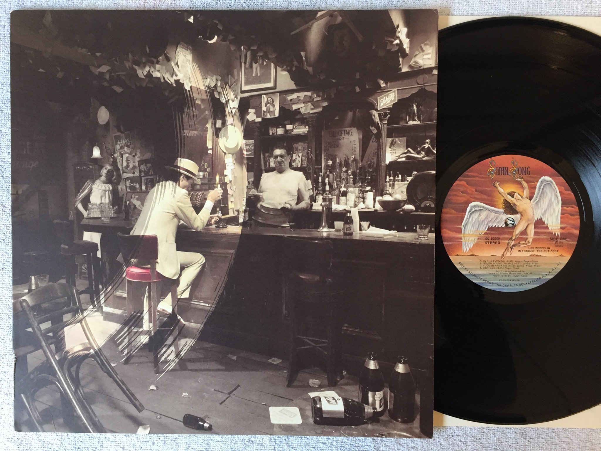 Omslagsbild för skivan LED ZEPPELIN in through the out door LP -79 US SWAN SONG SS 16002 "F" COVER