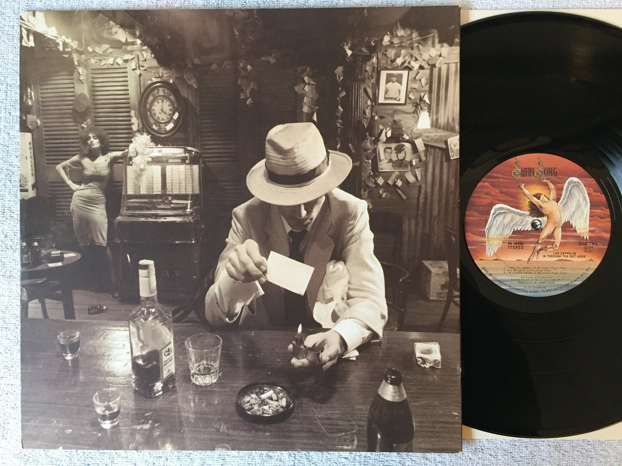 Omslagsbild för skivan LED ZEPPELIN in through the out door LP -79 US SWAN SONG SS 16002 "F" COVER