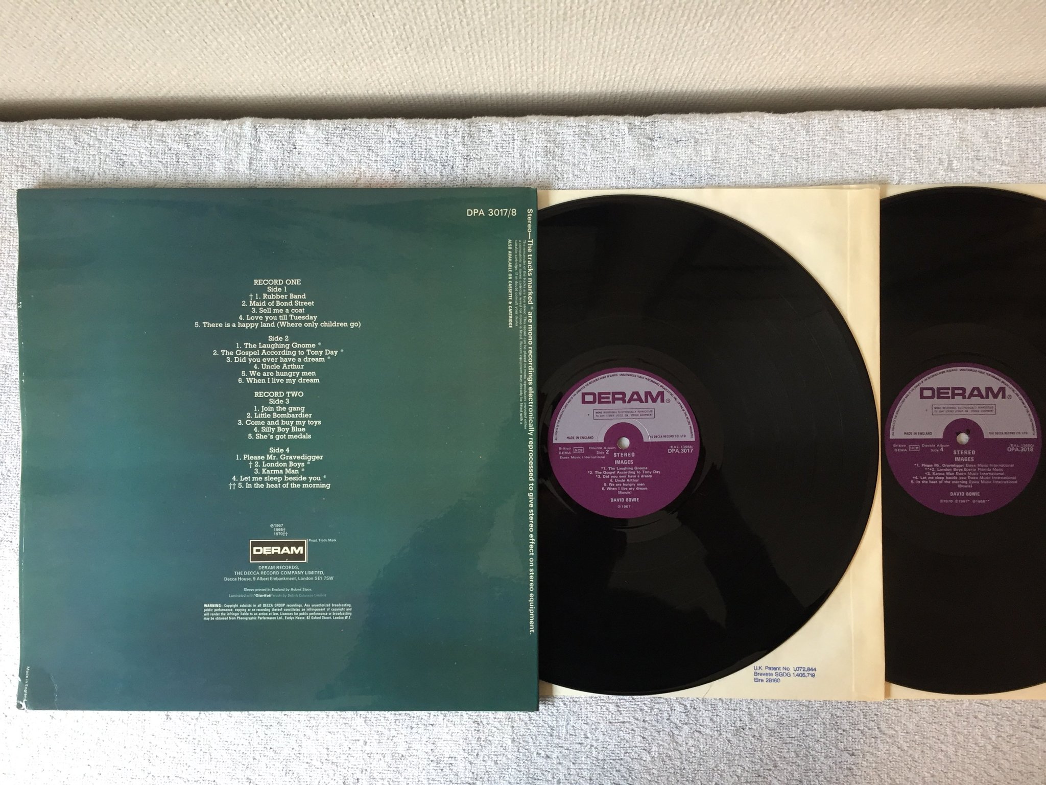 Omslagsbild för skivan DAVID BOWIE images 2xLP UK DERAM DPA 3018