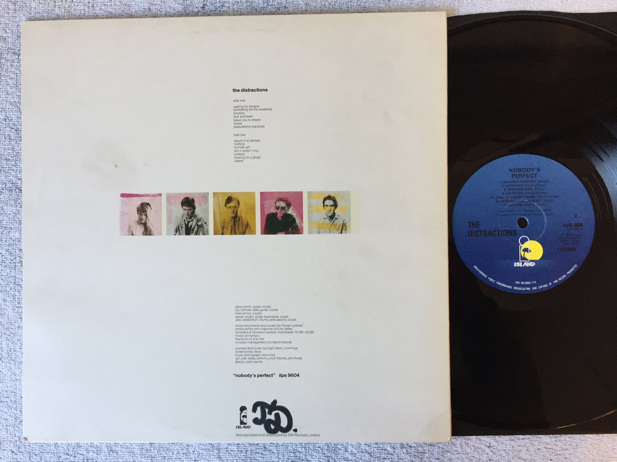 Omslagsbild för skivan DISTRACTIONS nobody's perfect LP -80 UK ISLAND ILPS 9604 new wave
