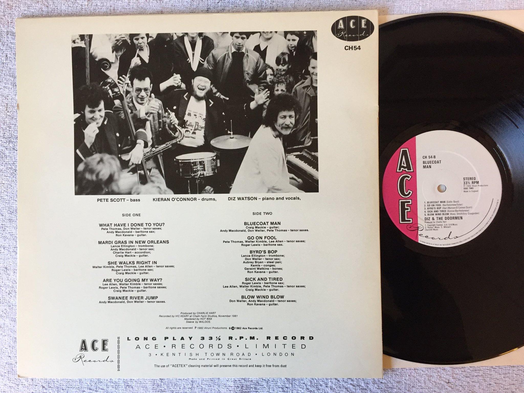 Omslagsbild för skivan DIZ & THE DOORMEN bluecoat man LP -82 UK ACE CH-54 ROCKABILLY