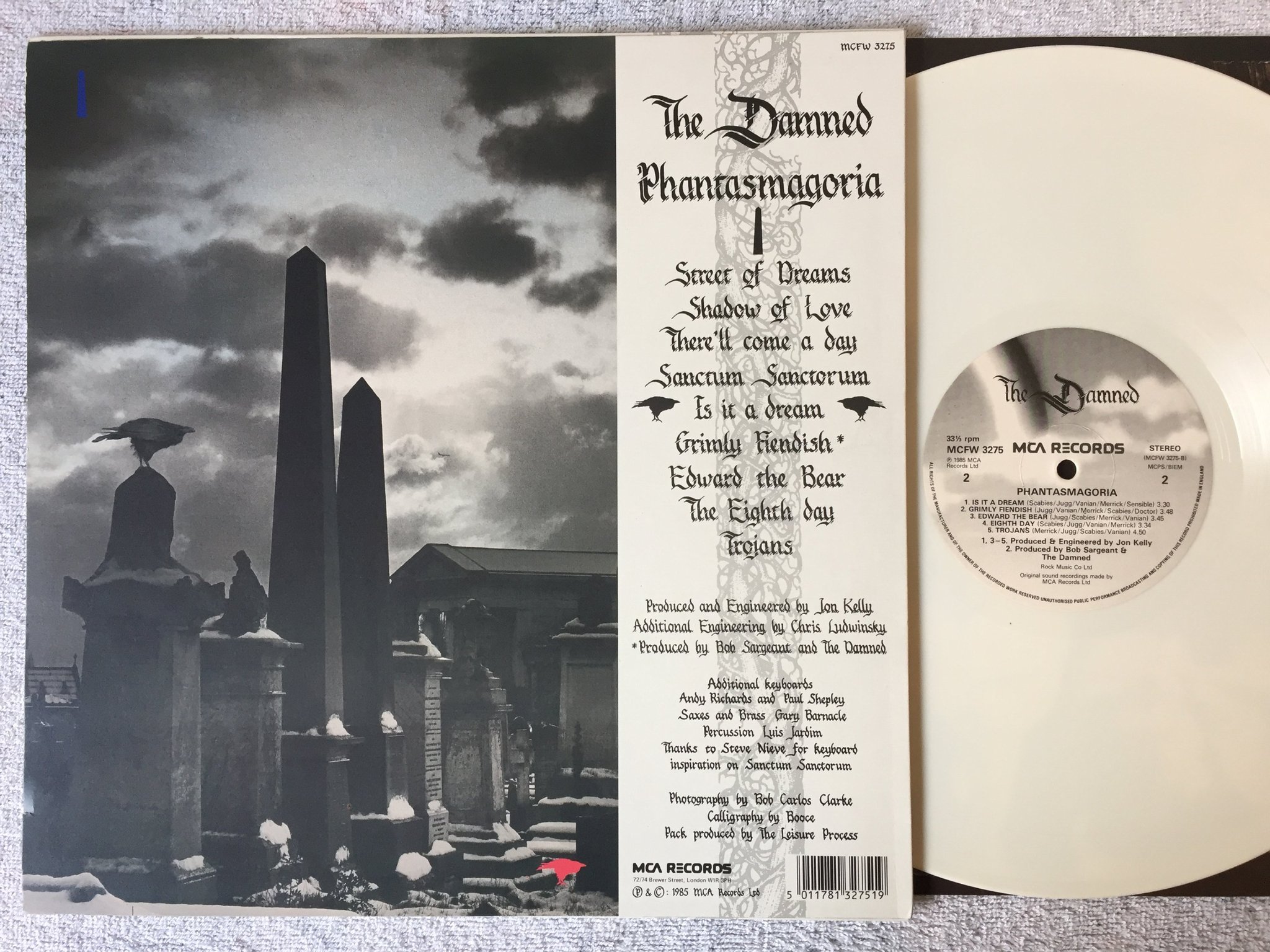 Omslagsbild för skivan THE DAMNED Phantasmagoria LP -85 UK MCA MCFW 3275 white vinyl