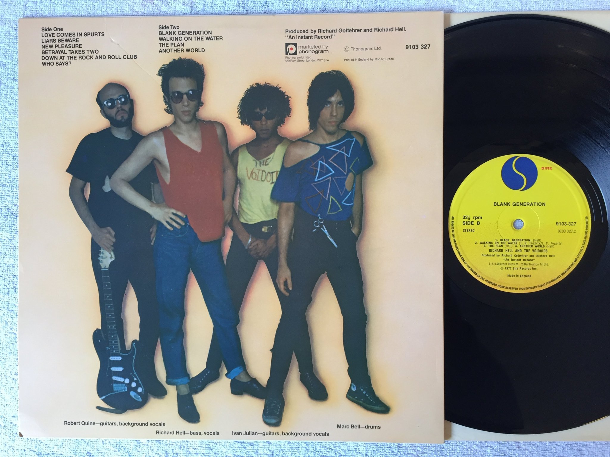 Omslagsbild för skivan RICHARD HELL & THE VOIVOIDS blank generation LP -77 UK SIRE 9103-327