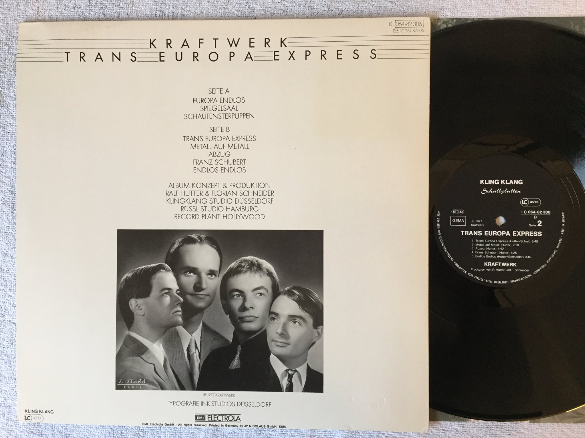 Omslagsbild för skivan KRAFTWERK trans Europa express LP Ger KLING KLANG 1C 064-82306 W/ POSTER